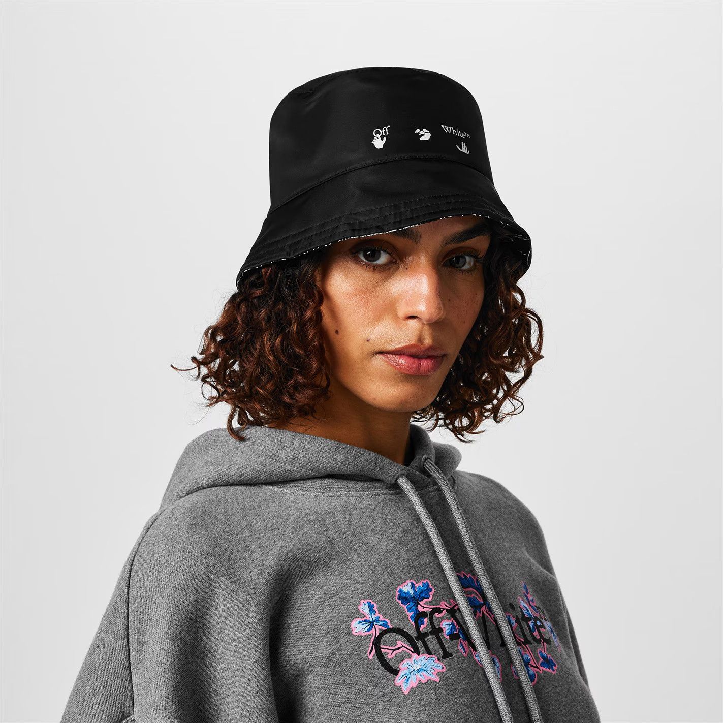 Off-White o1g2r1mq0125 Size: OS / Bucket Hat / Cap in Black Size ONE SIZE - 2 Thumbnail