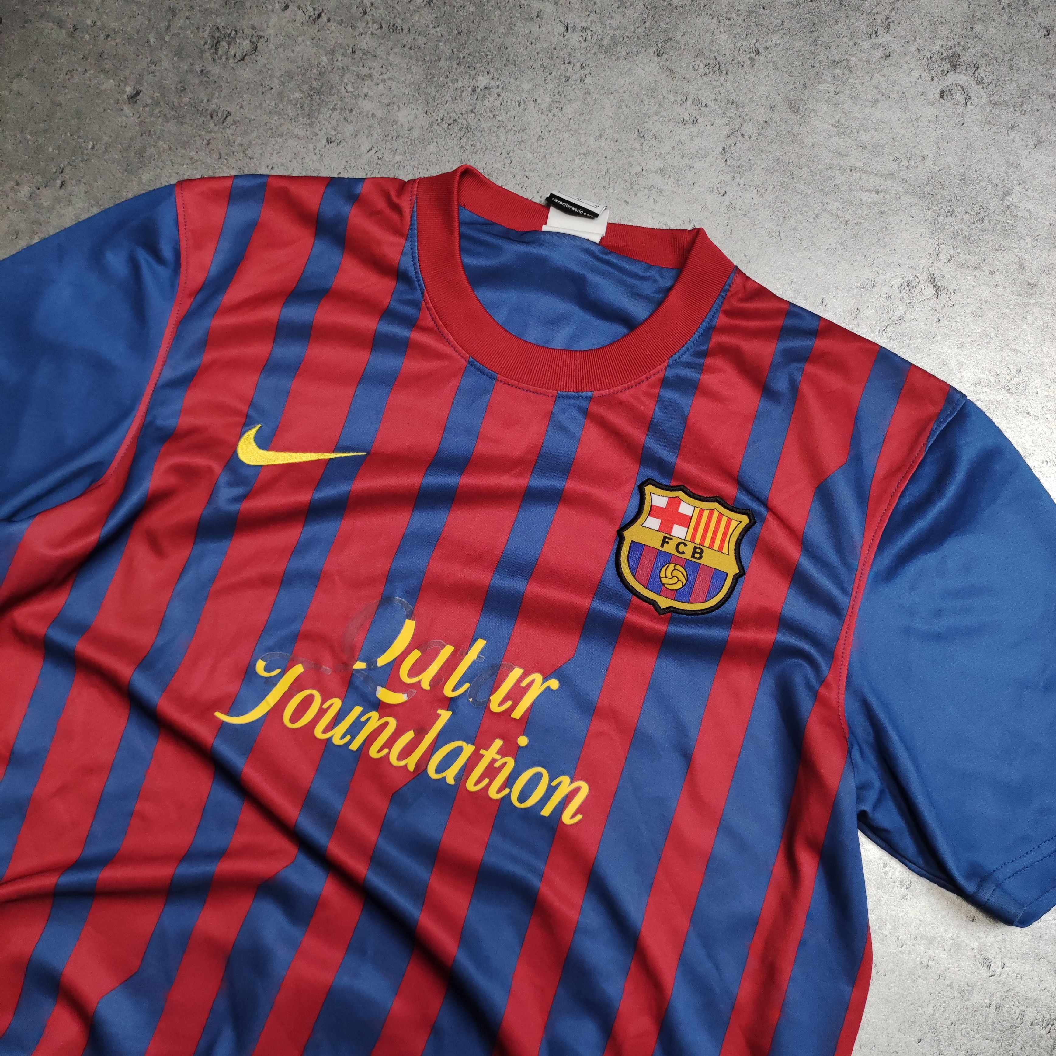 Nike RARE FC Barcelona x Nike Football 2011/12 Home Jersey Size US M / EU 48-50 / 2 - 4 Thumbnail