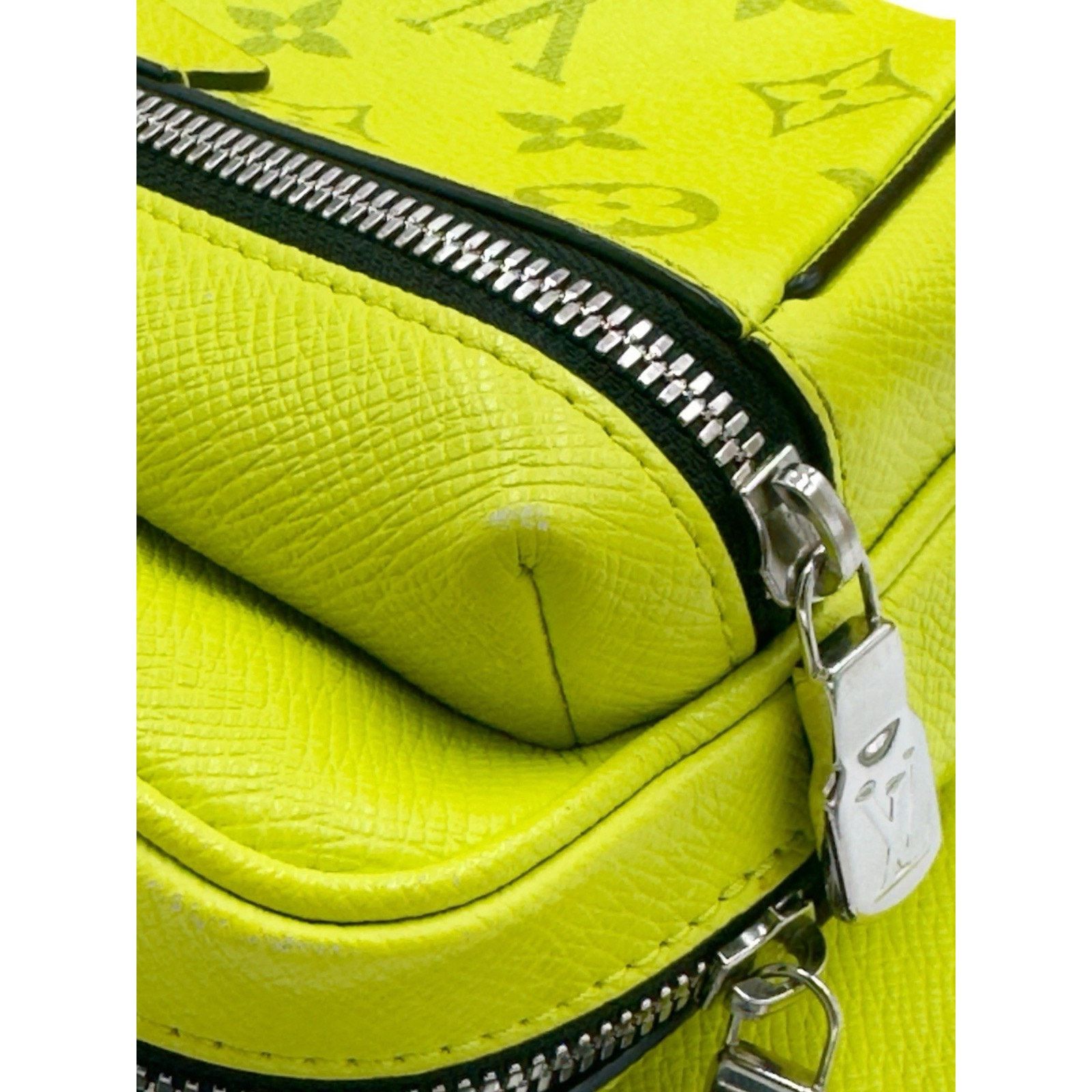 Louis Vuitton Discovery Waist Bag Bum Bag Jaune Monogram Eclipse Neon Size ONE SIZE - 7 Thumbnail