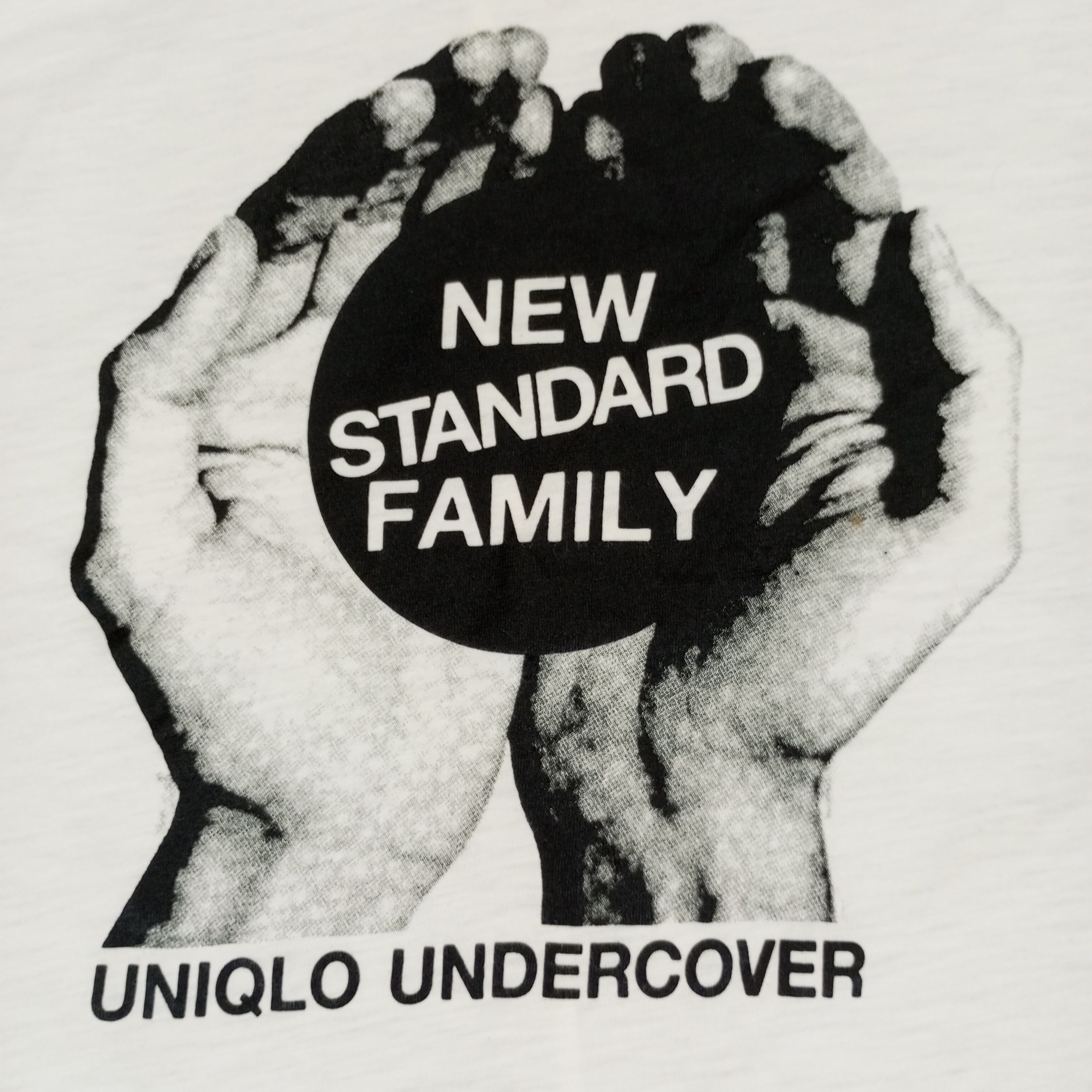 Undercover × Uniqlo Uniqlo Undercover Japanese Brand Fashion Style Tshirt Size M / US 6-8 / IT 42-44 - 2 Thumbnail