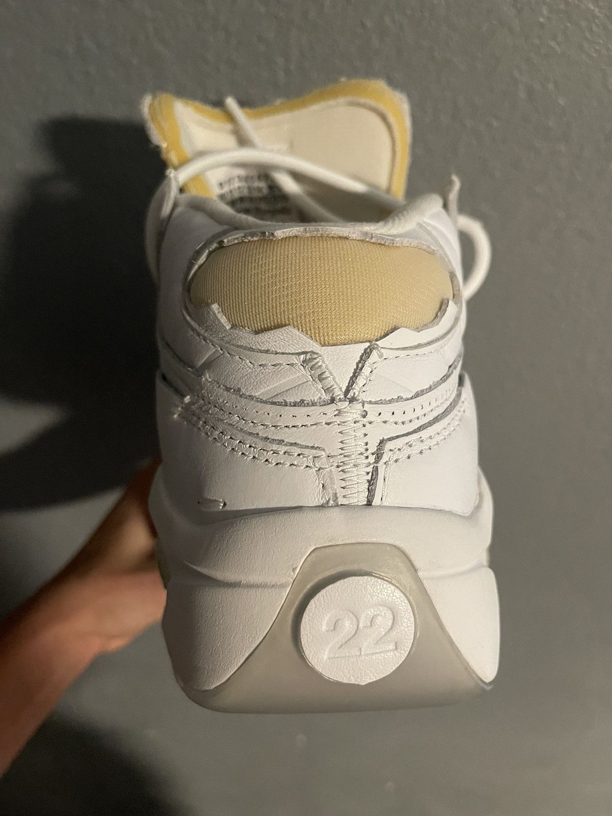 Maison Margiela × Reebok 2022 Maison Margiela x Question Mid ‘Memory Off -White Size US 8 / EU 41 - 4 Thumbnail