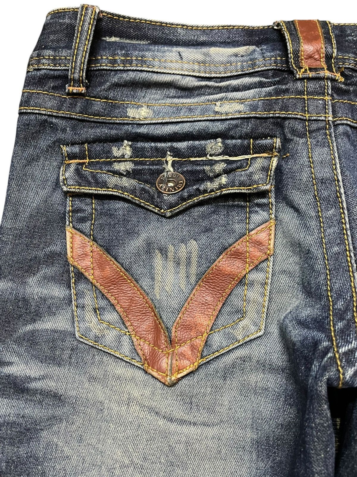 Trinity The Label Vintage Trinity Jeans Whiskers Denim Size US 32 / EU 48 - 8 Thumbnail