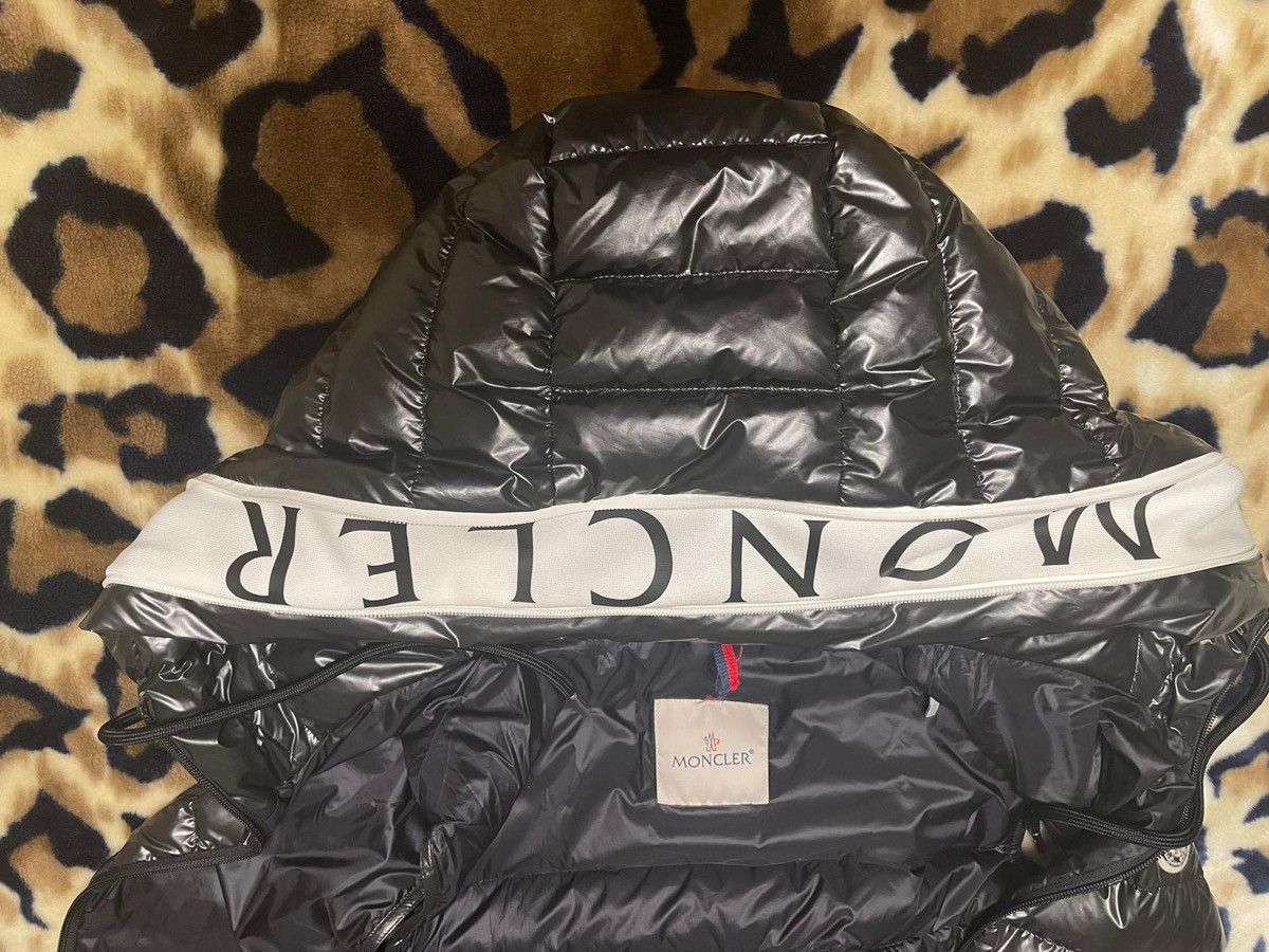 Moncler Moncler Akaishi Puffer Vest Size US M / EU 48-50 / 2 - 4 Thumbnail