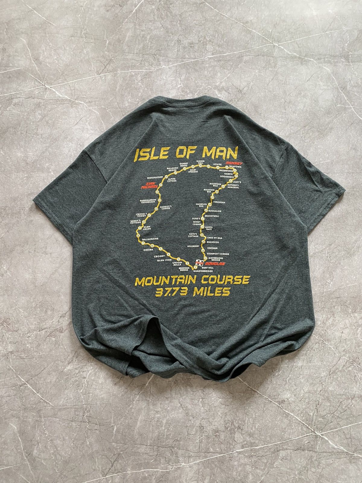 Formula 1 × Vintage Isle of Man Road Racing T Shirt Capital of the World 2024 Size US XL / EU 56 / 4 - 2 Thumbnail