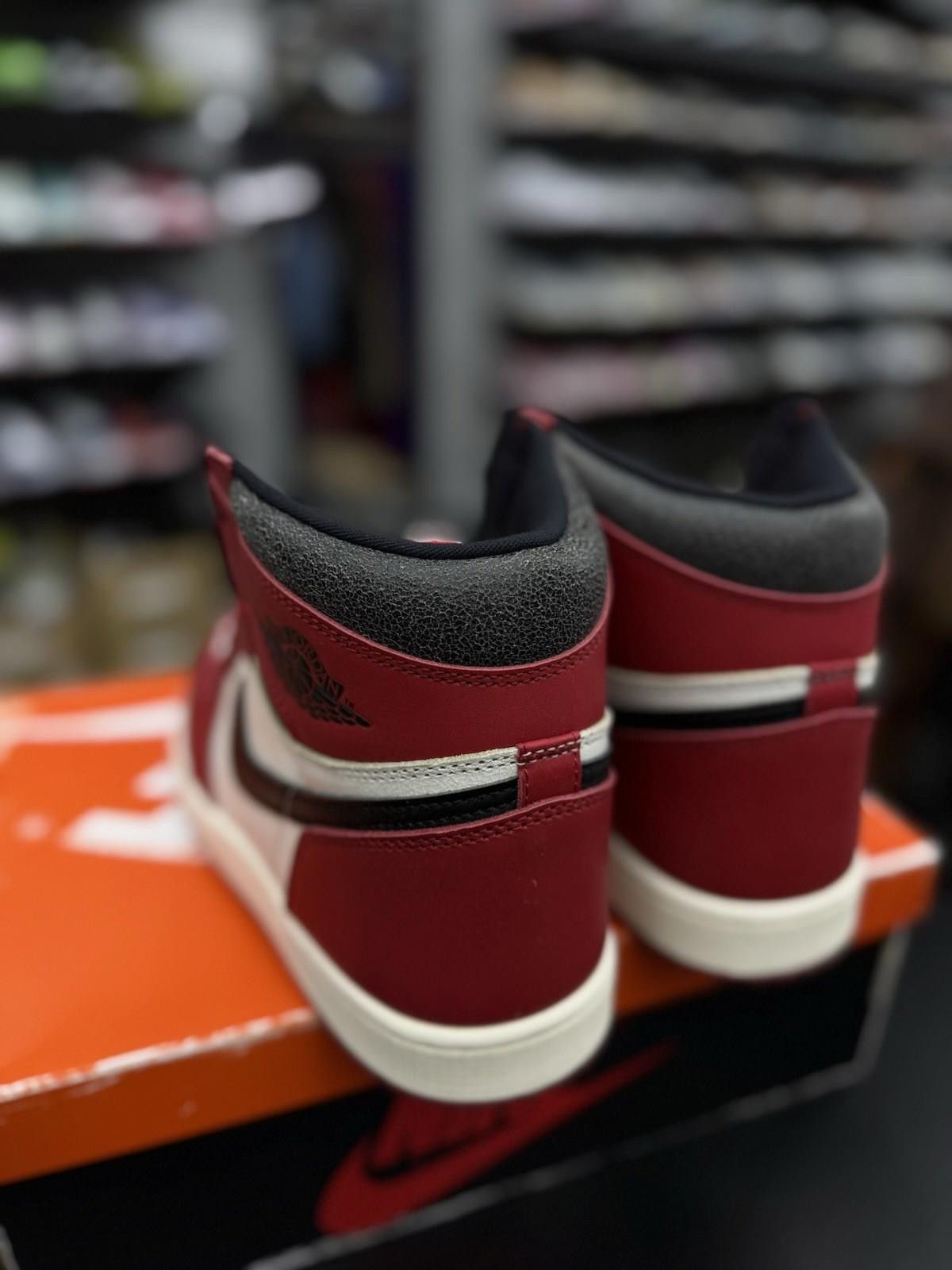 Jordan Brand Size 10.5 - Jordan 1 Retro High OG Chicago Lost & Found NEW Size US 10.5 / EU 43-44 - 9 Thumbnail