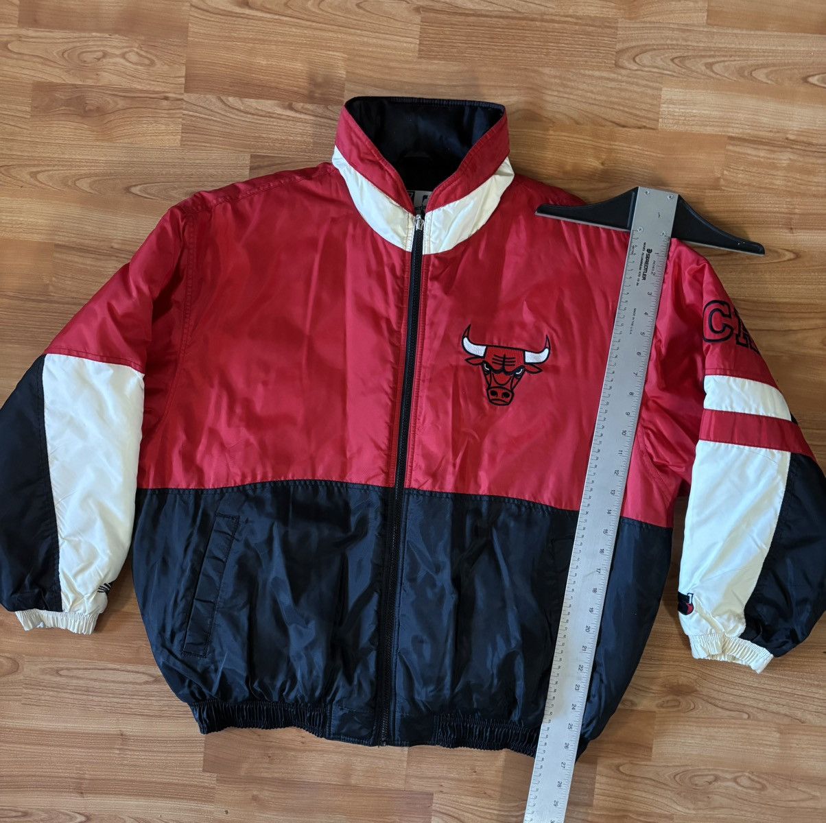 TISA Vintage starter Tisa Sz L Chicago Bulls Size US L / EU 52-54 / 3 - 3 Thumbnail