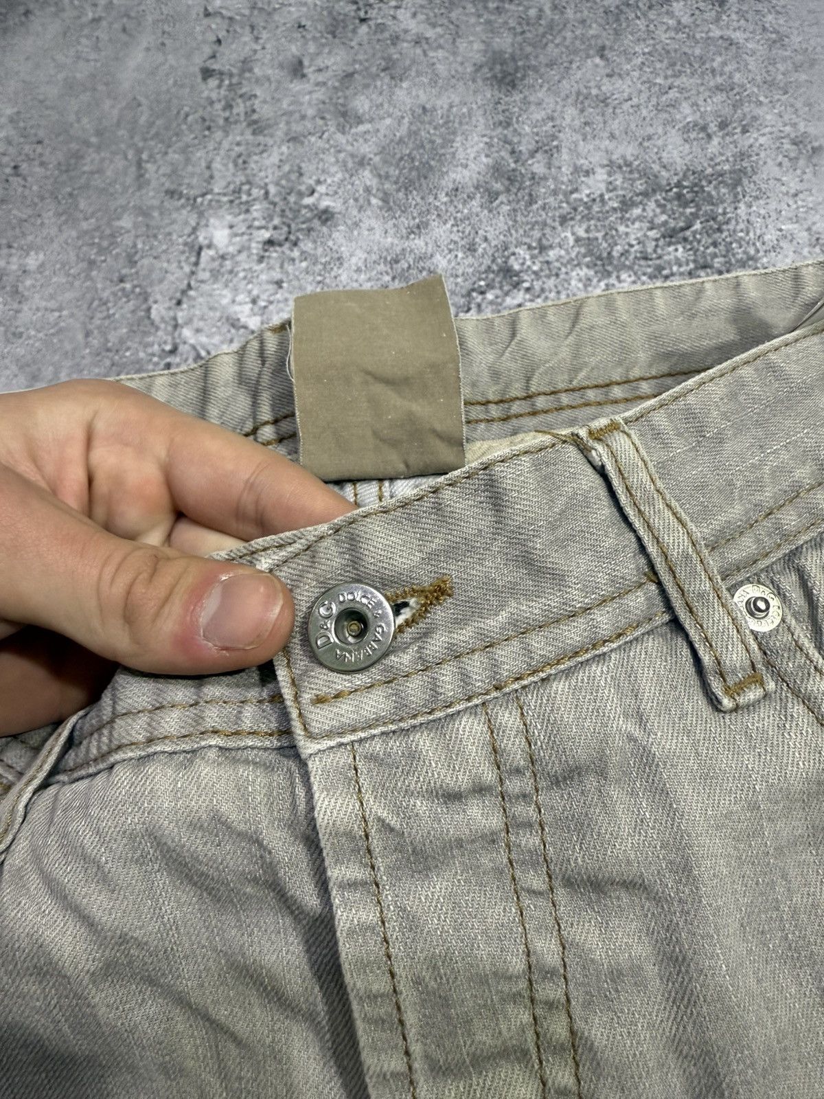 Dolce & Gabbana Dolce & Gabbana Vintage Metal Logo Denim Shorts Size US 34 / EU 50 - 5 Thumbnail