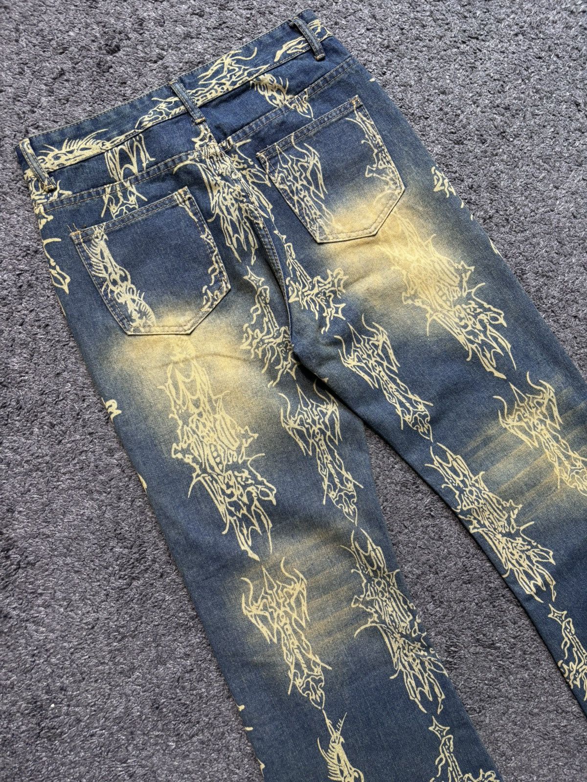 Vintage Vintage streetwear very rare art blue yellow flared jeans Size US 31 - 16 Thumbnail
