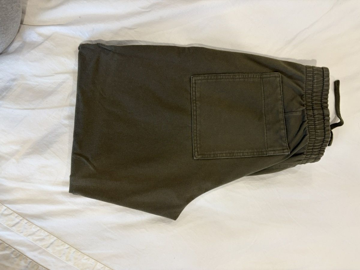 Uniqlo Elastic waist chinos in olive New Size US 32 / EU 48 - 5 Thumbnail
