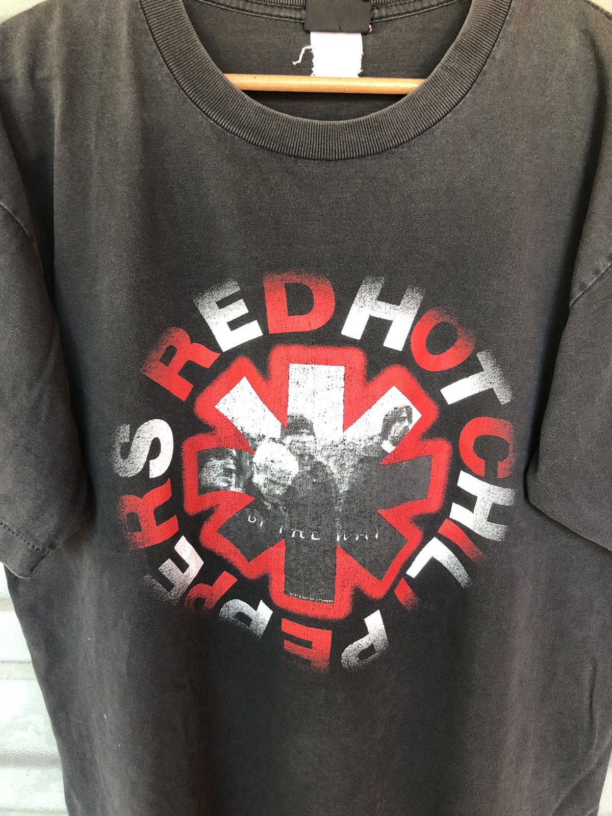 Band Tees Vintage 90's Red Hot Chili Pepper Bootleg Shirt Tee Size US L / EU 52-54 / 3 - 4 Thumbnail