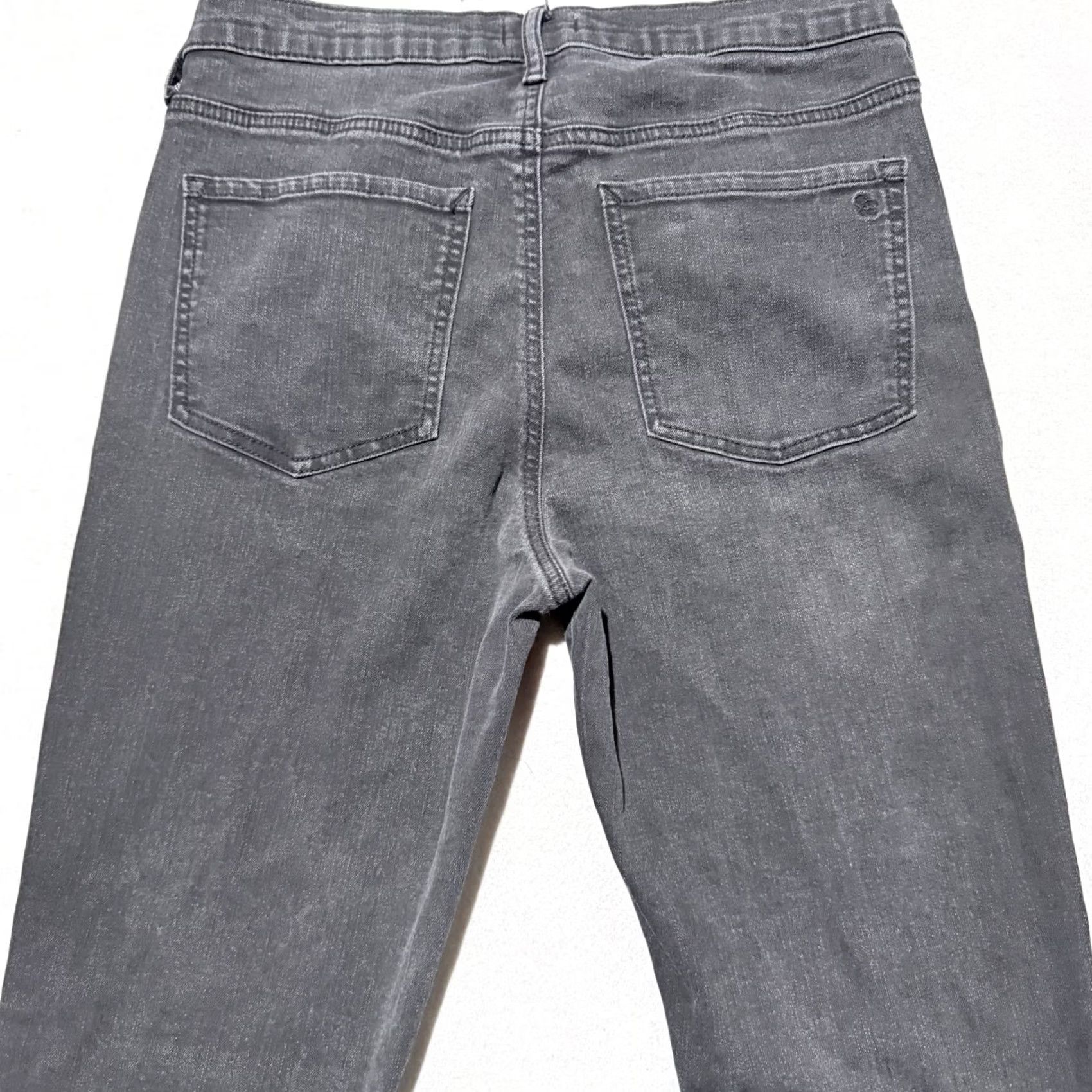 Jessica Simpson Jessica Simpson Denim Jeans Black Medium-Wash Zip-Fly Straight-Leg - 10 Women Jeans Size 32" / US 10 / IT 46 - 6 Thumbnail