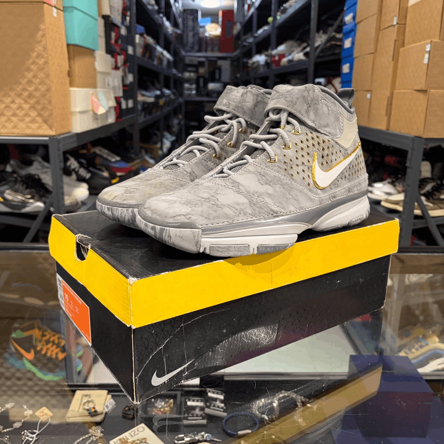 Nike Nike Gray Lowtop Sneakers 10.5 Men Size US 10.5 / EU 43-44 - 1 Thumbnail