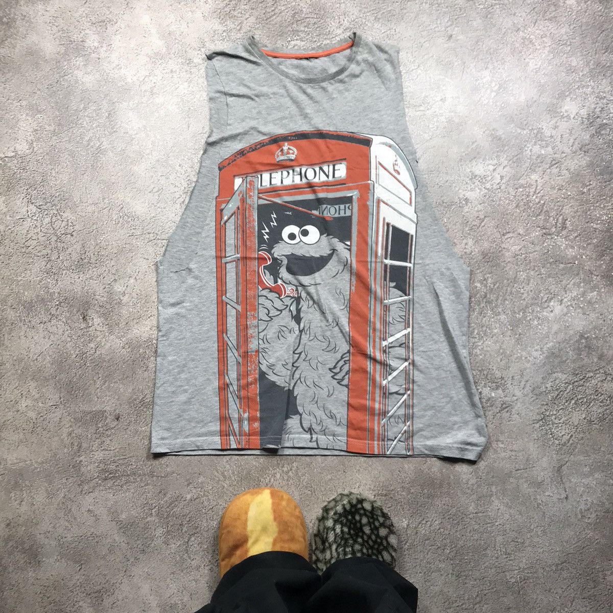 Vintage Vintage Y2K Muppets Graphic Tee Sun Faded Streetwear Slim L Size US L / EU 52-54 / 3 - 1 Thumbnail