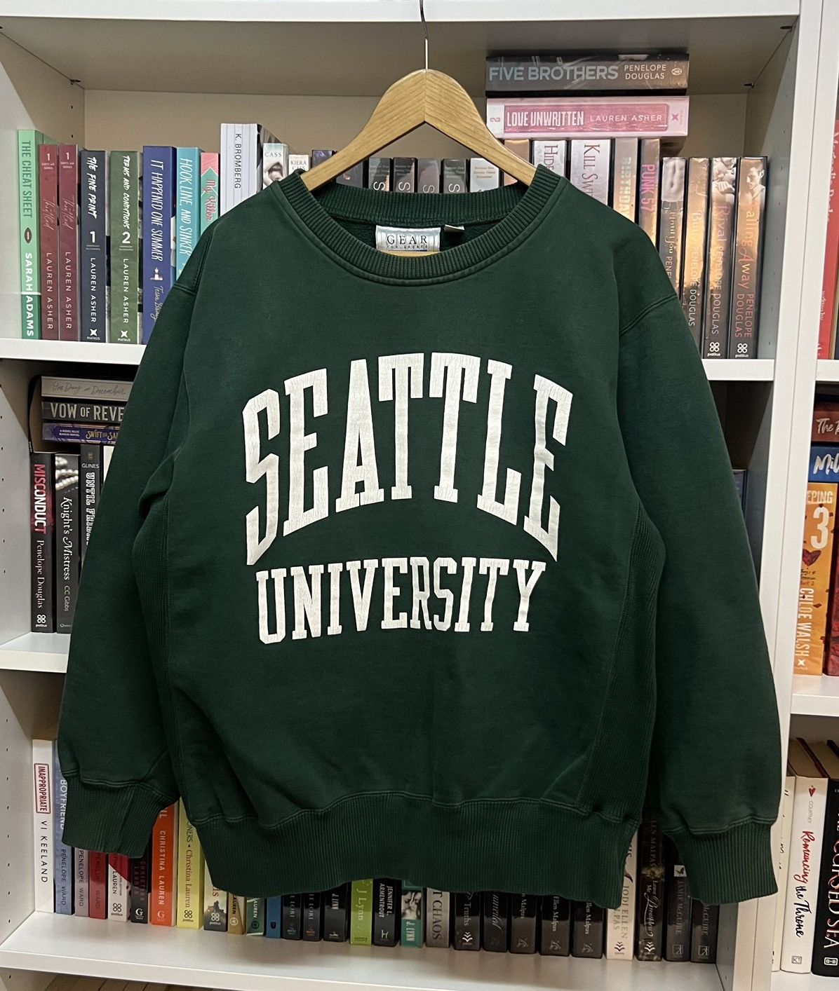 Vintage Vintage Seattle University Crewneck Sweatshirt Size US S / EU 44-46 / 1 - 1 Thumbnail