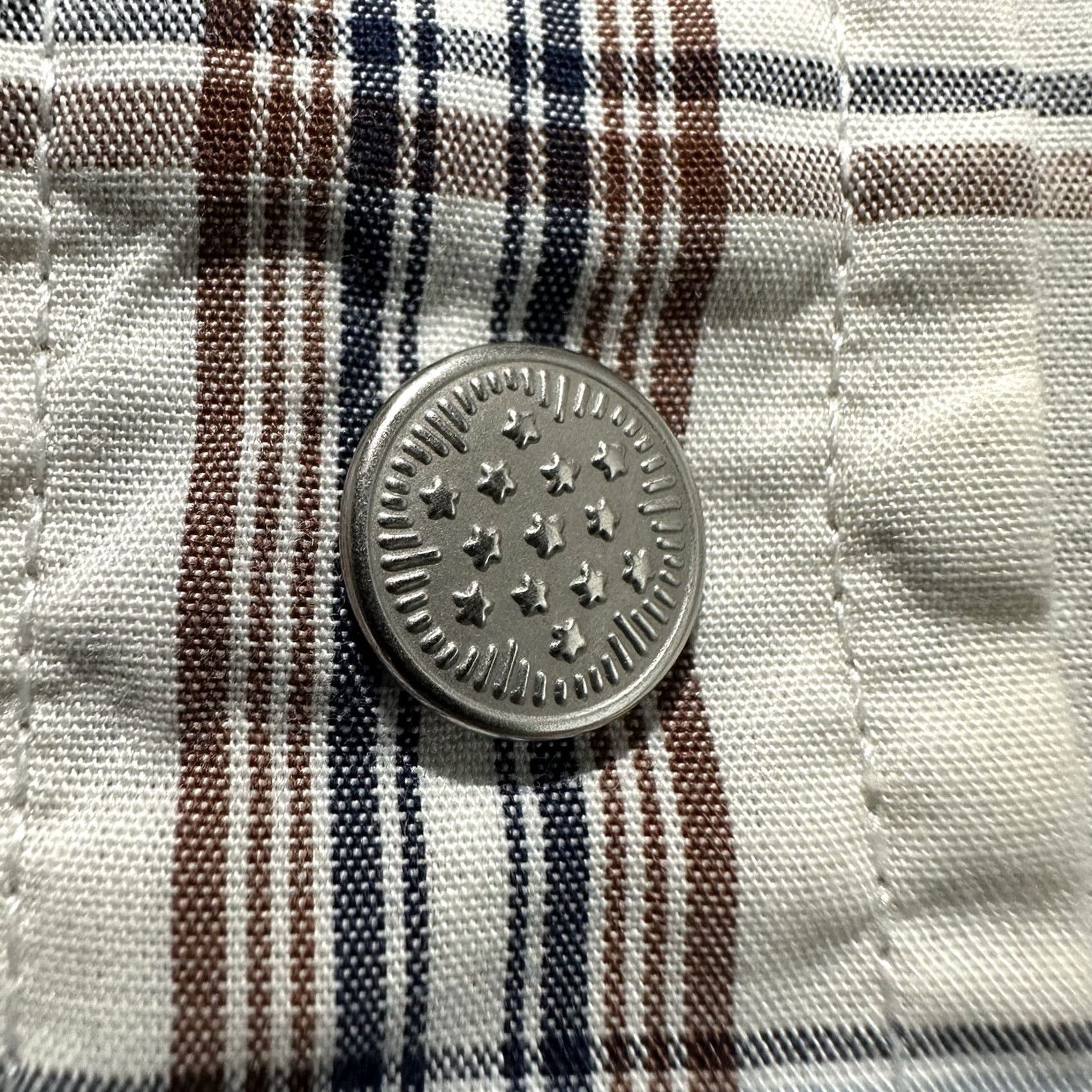 American Eagle Outfitters American Eagle Outfitters Shirt Mens XL Ivory Plaid Western Vintage Slim Fit Snap Button-Up Western Theme Mens XL Ivory Plaid Short? Size US XL / EU 56 / 4 - 4 Thumbnail