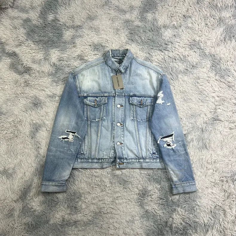Balenciaga Balenciaga Distressed Denim Jacket Size US S / EU 44-46 / 1 - 1 Thumbnail