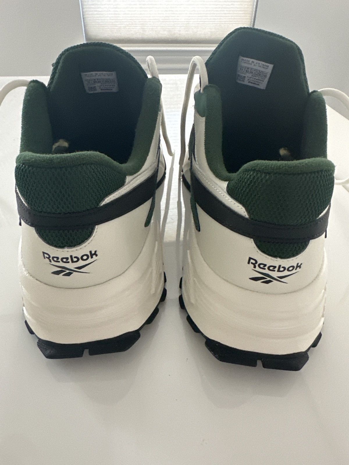 Reebok Reebok EVZN Size US 11 / EU 44 - 4 Thumbnail