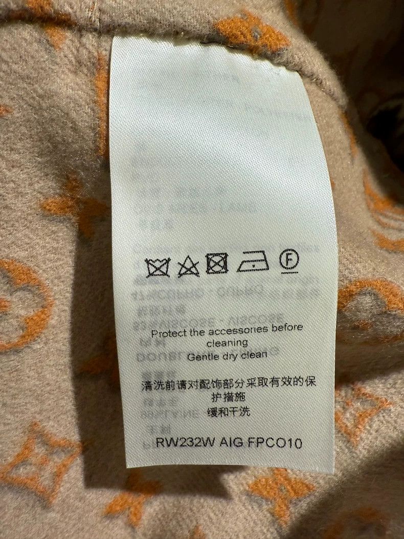 Louis Vuitton Louis Vuitton Full-print presbyopic lace-up cashmere hooded Size 4XL / US 24-26 - 4 Thumbnail