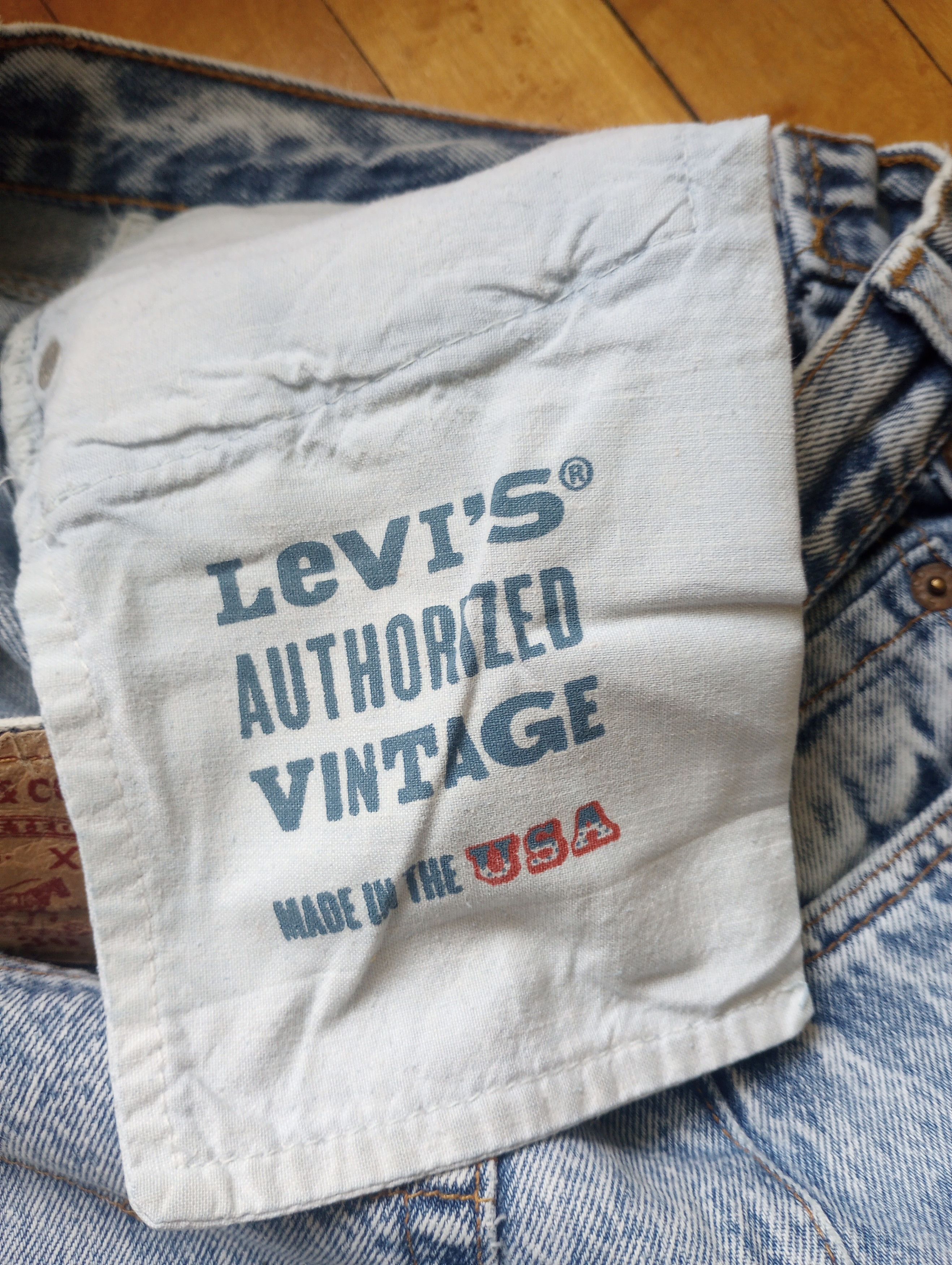 Levi's Levi's Authorized Vintage 501 Light Wash Distressed Jeans Size US 29 - 4 Thumbnail