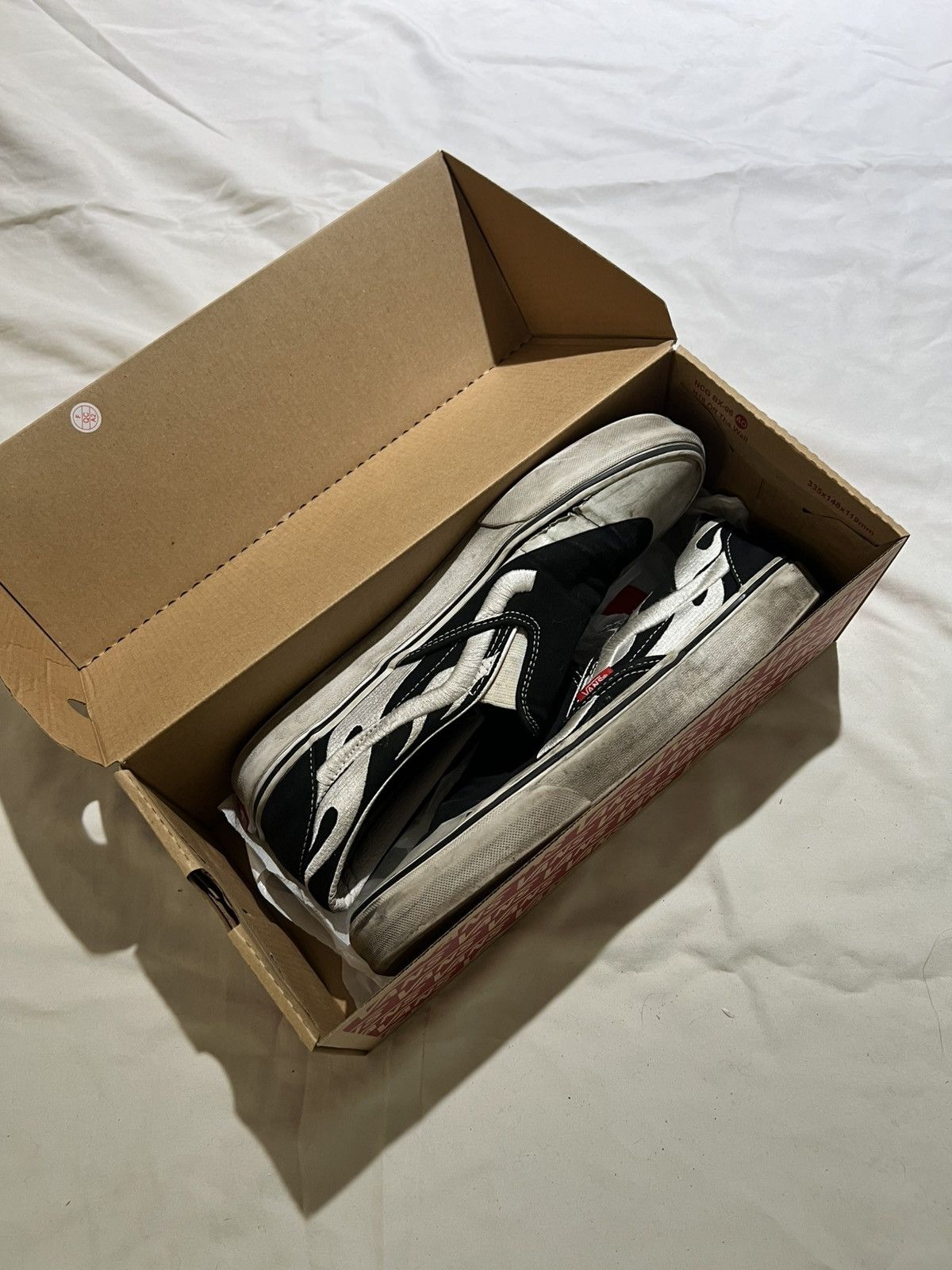 Vans Vans x ASAP Worldwide Classic Slip On Size US 10.5 / EU 43-44 - 1 Thumbnail
