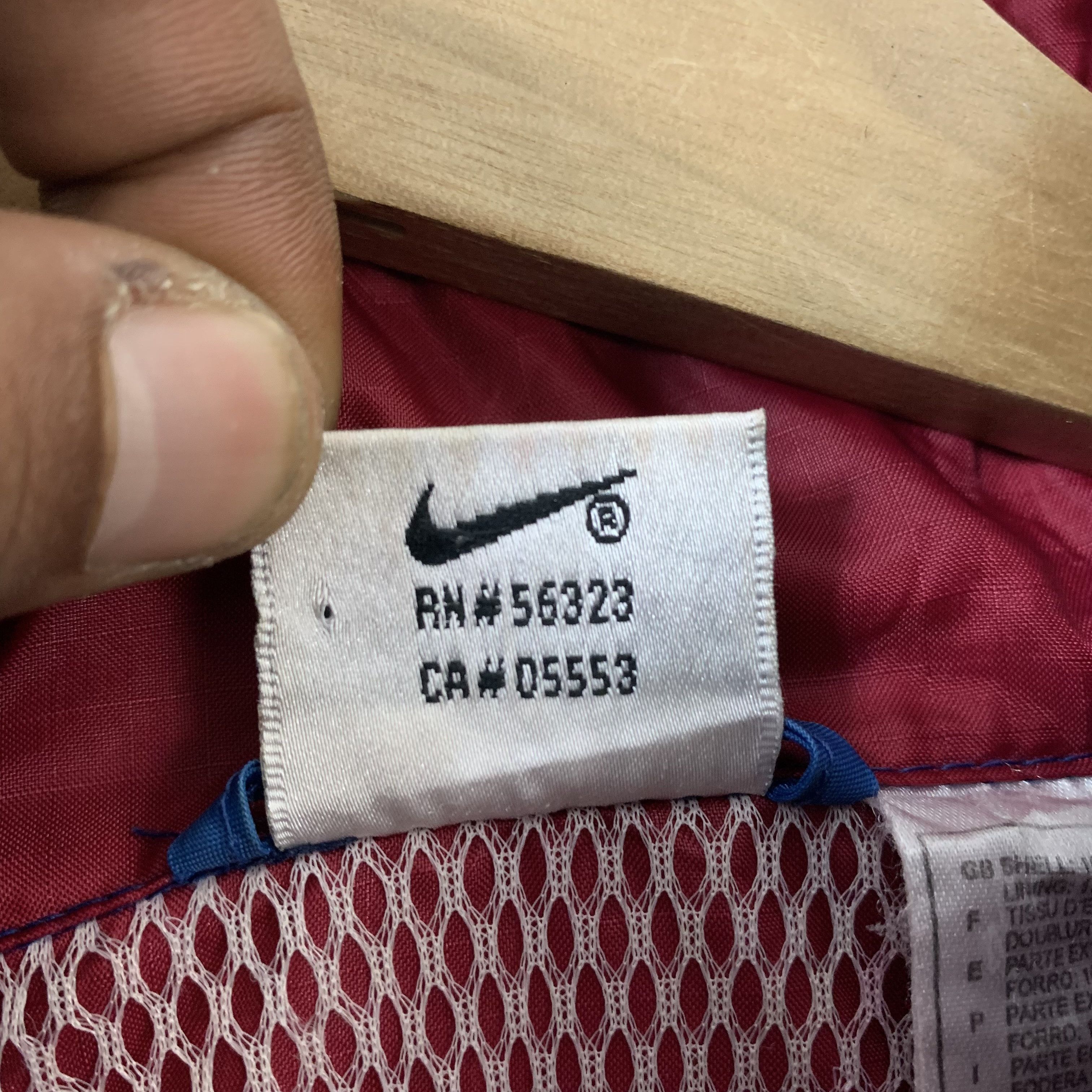 Nike Vintage Nike Windbreaker Jacket Size US M / EU 48-50 / 2 - 11 Thumbnail
