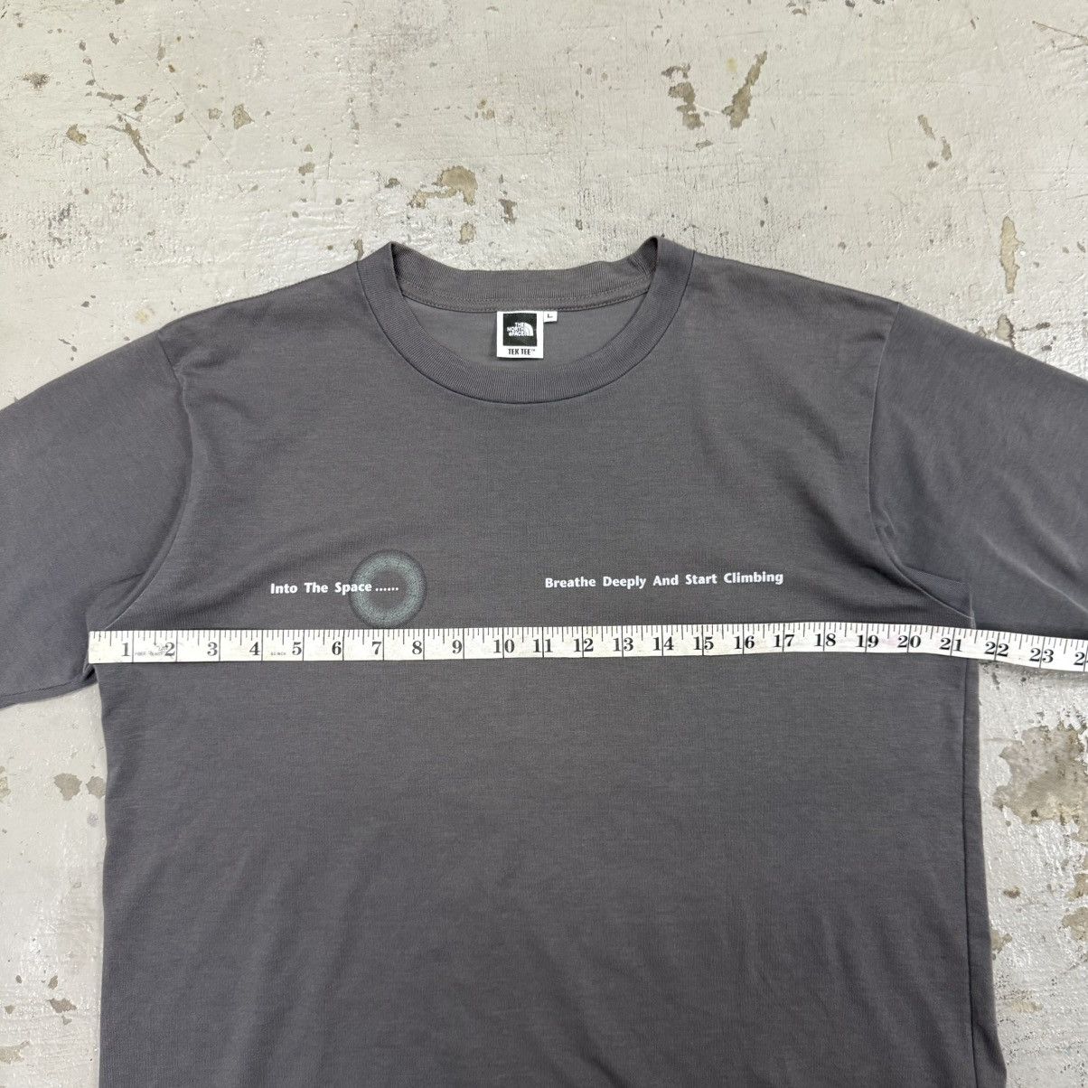 The North Face RARE!!! Vintage North Face Into The Space Tek Tee Shirt Size US L / EU 52-54 / 3 - 5 Thumbnail
