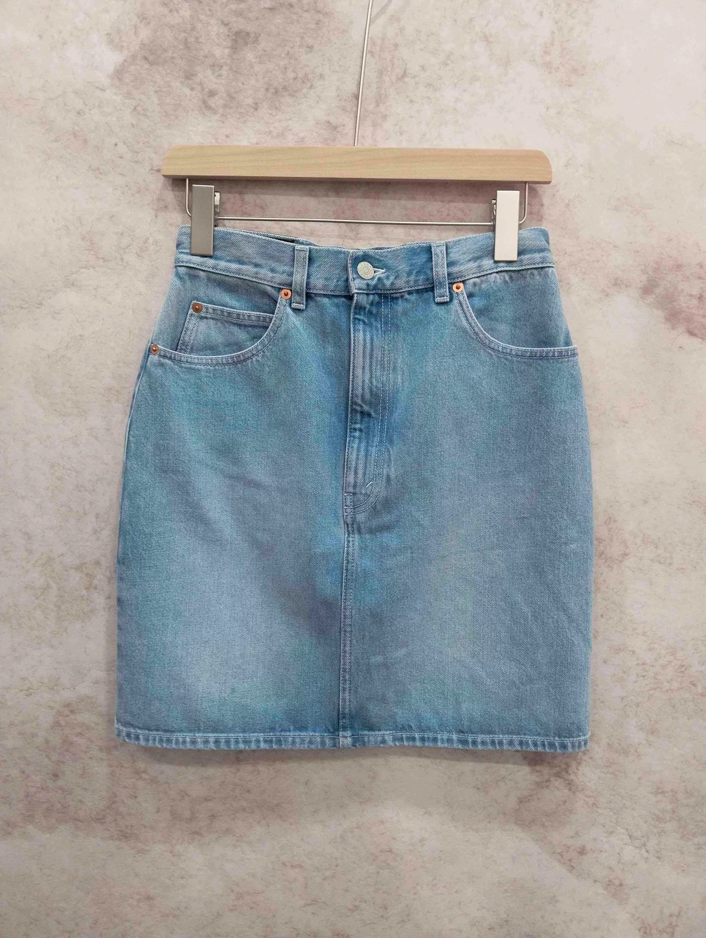 Gucci Gucci Mickey Denim Skirt 40 Size 28" / US 6 / IT 42 - 1 Thumbnail