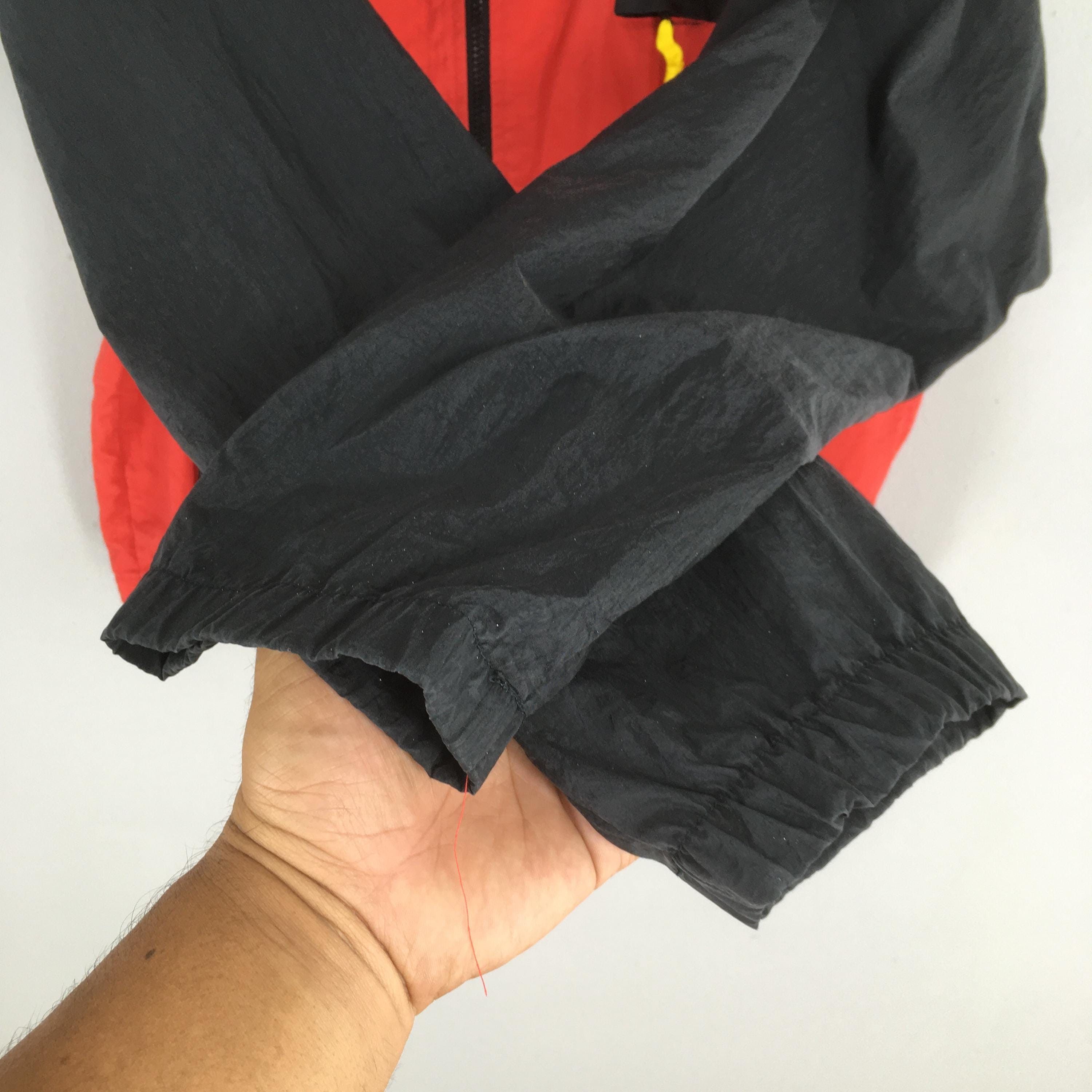 Marlboro Adventure Team Vintage 90s Marlboro Adventure Team Zipper Jacket Large Size US L / EU 52-54 / 3 - 5 Thumbnail