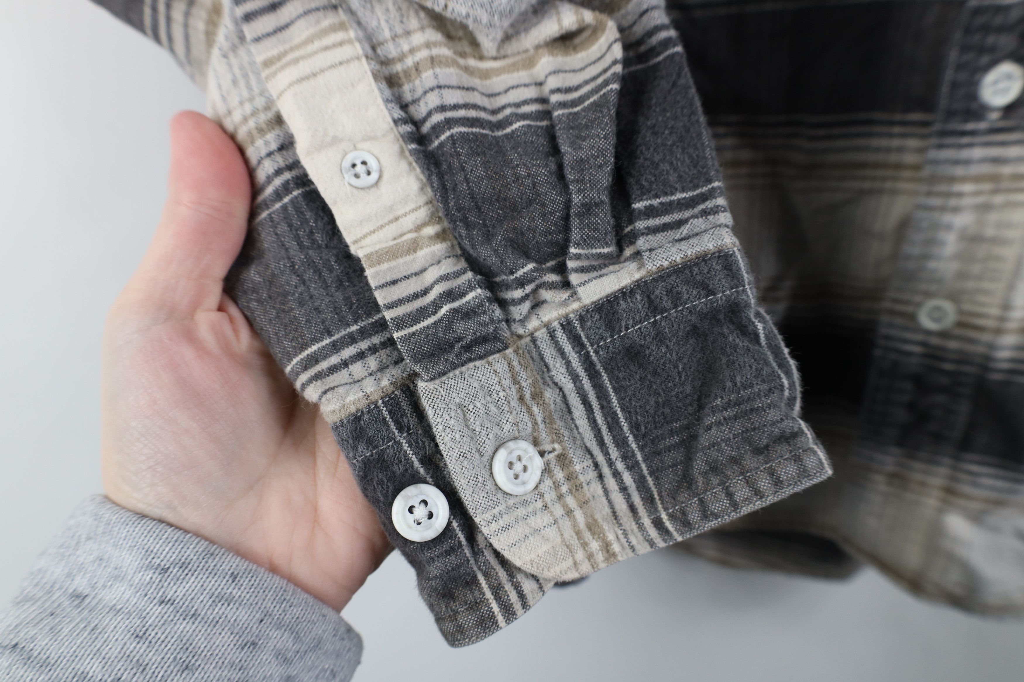 Vintage Vintage 90s Streetwear Heavyweight Flannel Button Down Shirt Size US L / EU 52-54 / 3 - 7 Thumbnail