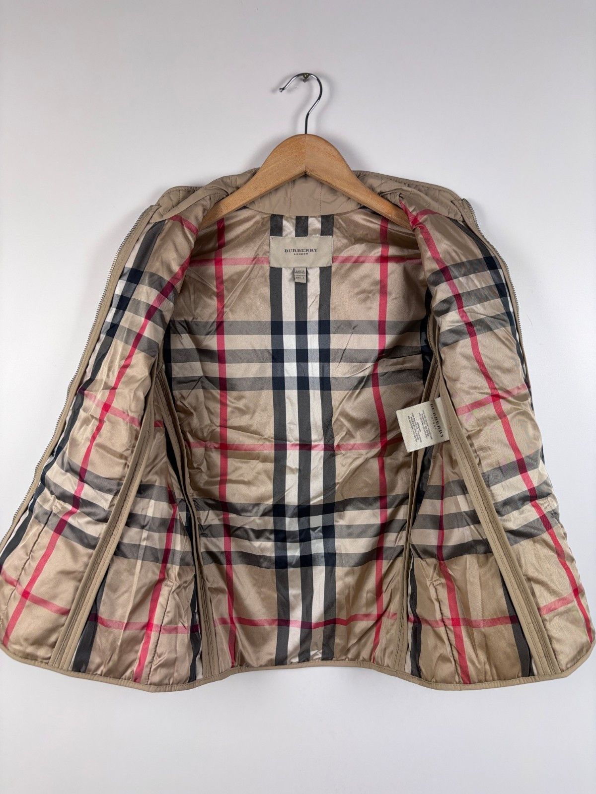 Burberry Burberry London Quilted Vest Jacket Nova Check Lining US 4 Size S / US 4 / IT 40 - 8 Thumbnail