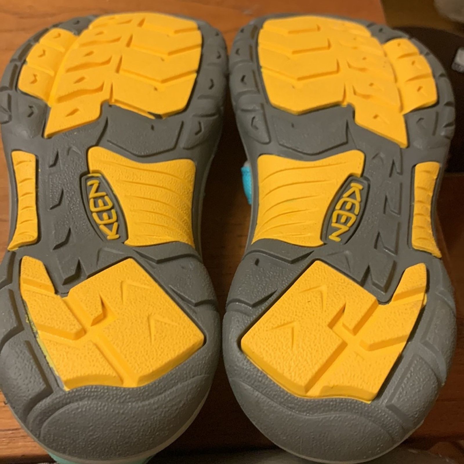 KEEN Keen NWOT sport sandals turquoise watershoes watersandals Size US 5 / IT 35 - 10 Thumbnail