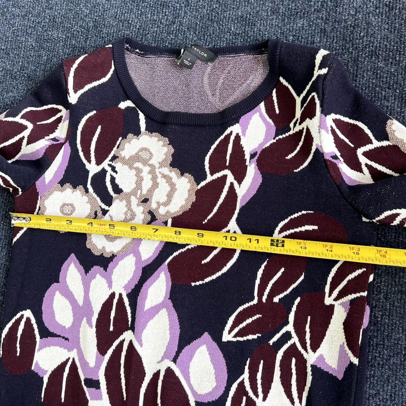 Ann Taylor Ann Taylor Sweater Womens Small Navy Purple Floral Knit Button Cuff Pullover Size S / US 4 / IT 40 - 7 Thumbnail