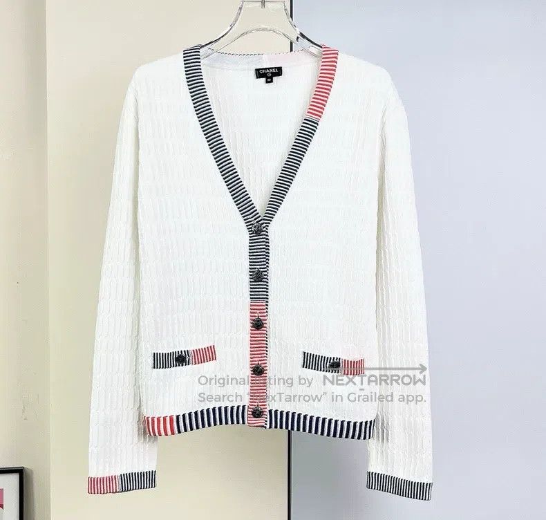 Chanel 19P two-colour lace knitted cardigan coat