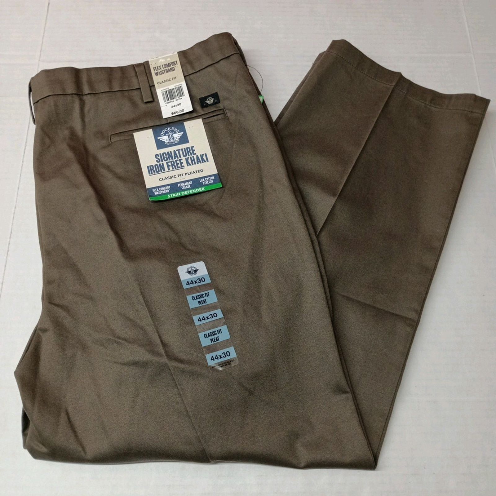 Dockers Dockers Signature Khakis Men's 44x30 Dark Pebble Pleated Size US 44 / EU 60 - 1 Thumbnail