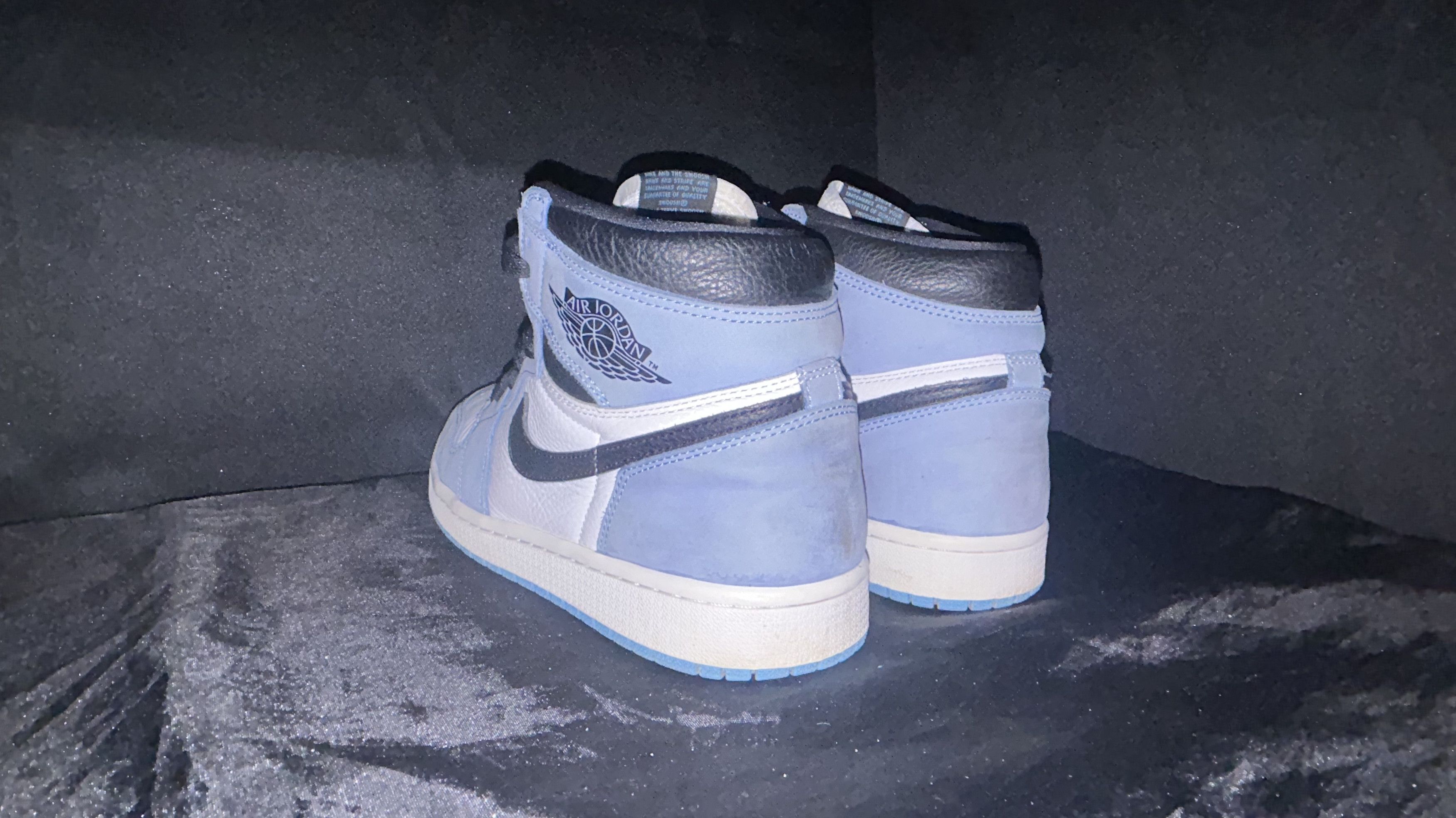 Nike Air Jordan 1 Retro High OG “University Blue” Men’s Size 9.5 Size US 9.5 / EU 42-43 - 2 Thumbnail