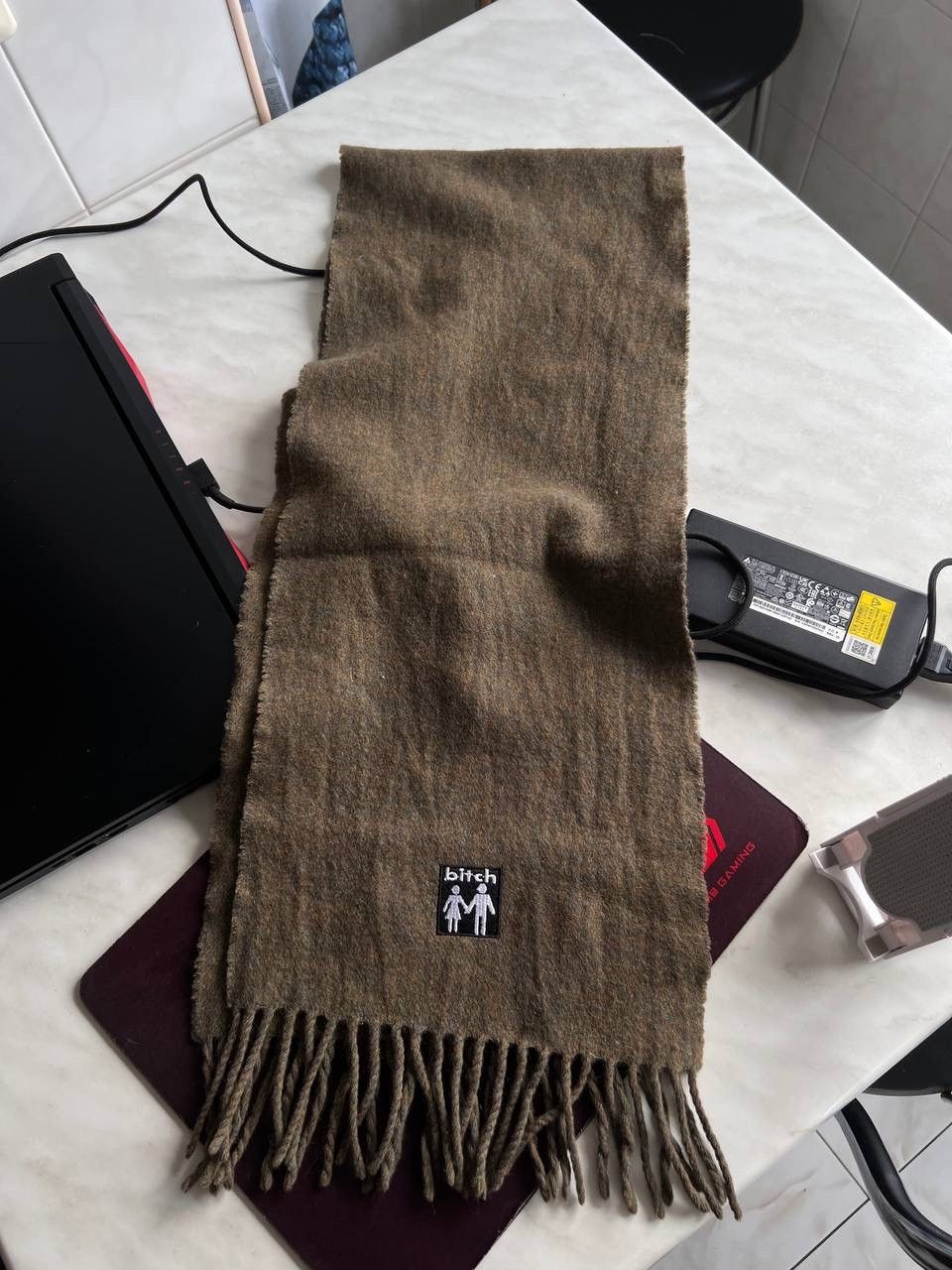 Girl Skateboards vintage bitch skateboard olive wool scarf streetwear y2k Size ONE SIZE - 2 Thumbnail