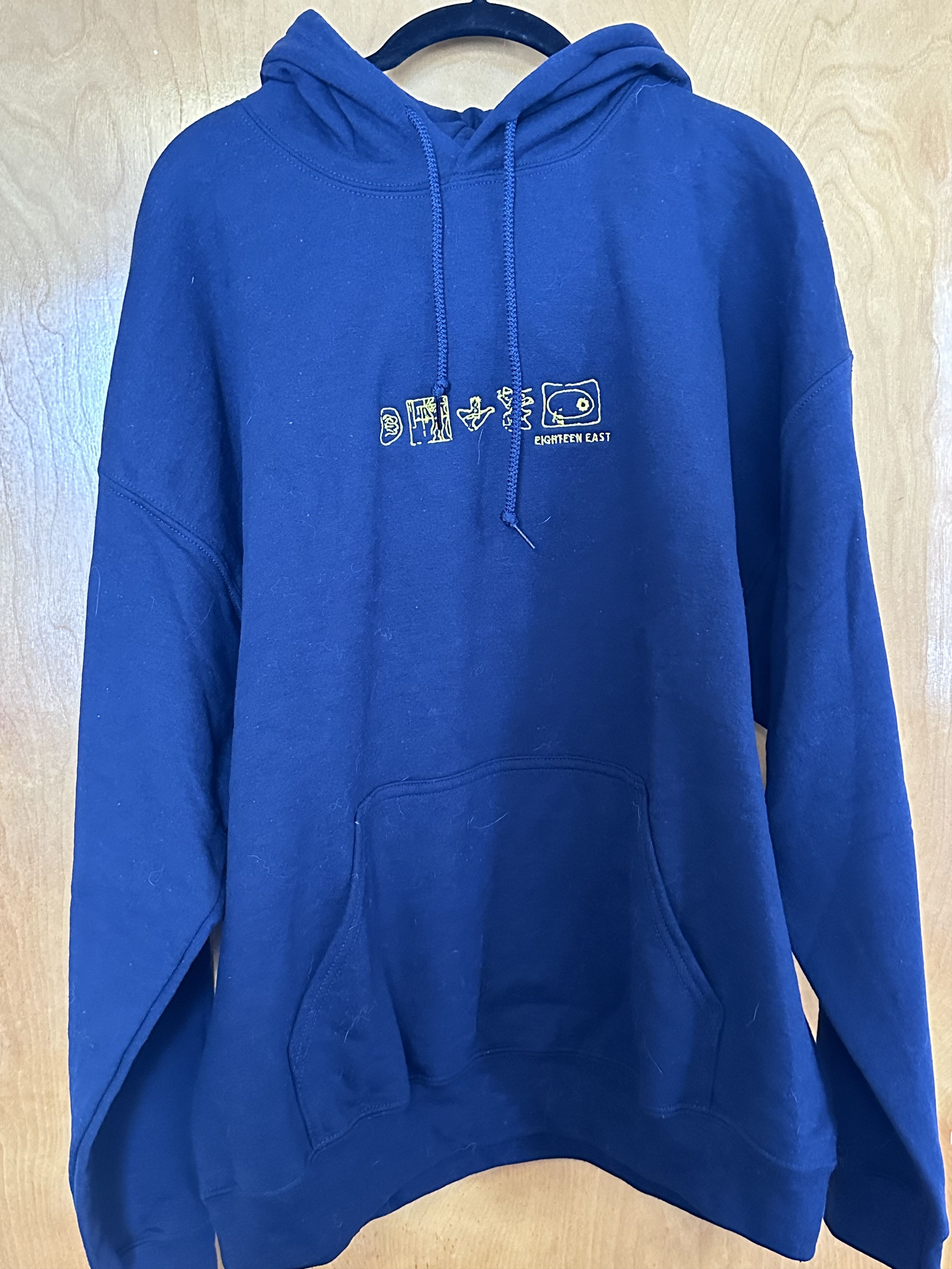18 East 18 East Logo Hooded Sweatshirt Size US XL / EU 56 / 4 - 1 Thumbnail