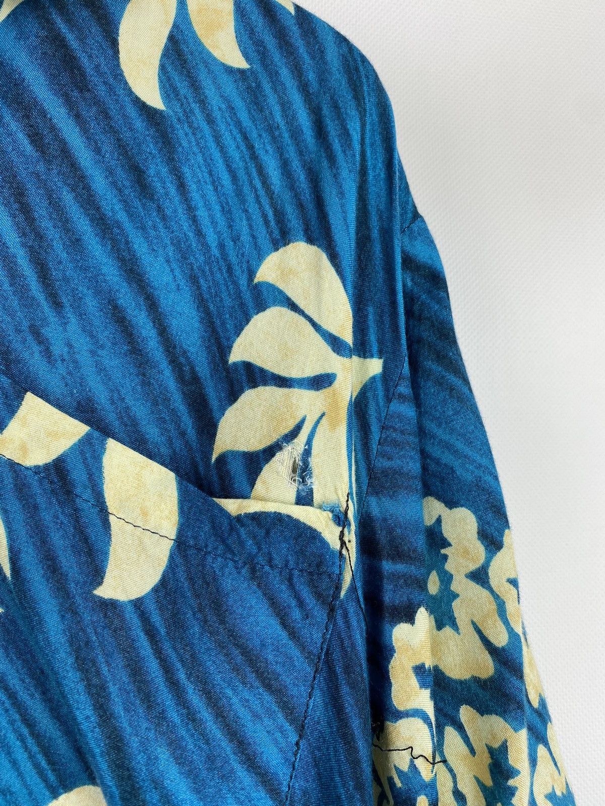Vintage Vintage Hawaiian crazy shirt size L Size US L / EU 52-54 / 3 - 16 Thumbnail
