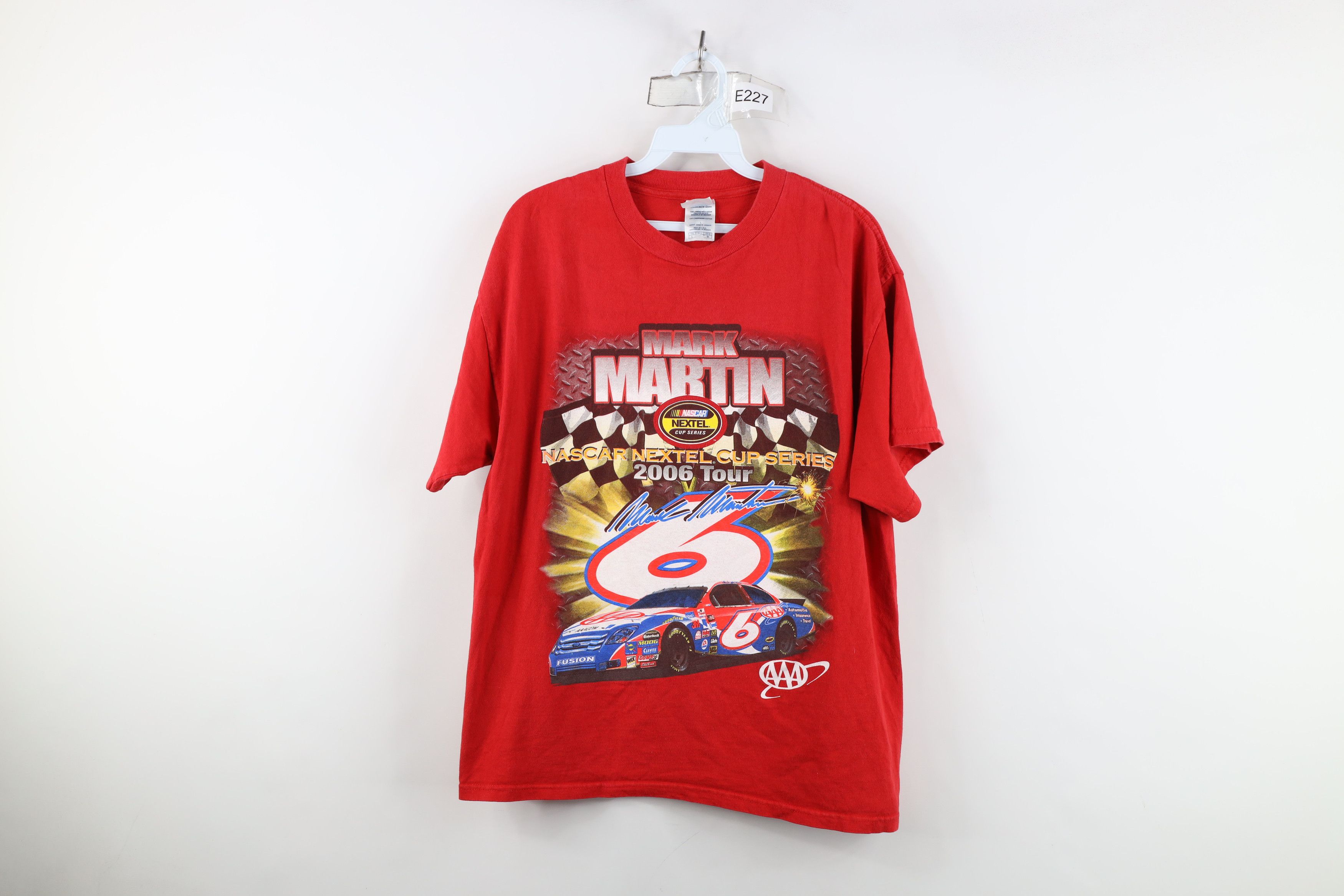 Vintage Vintage Y2K 2006 Nascar Mark Martin Racing T-Shirt Red Size US L / EU 52-54 / 3 - 1 Thumbnail