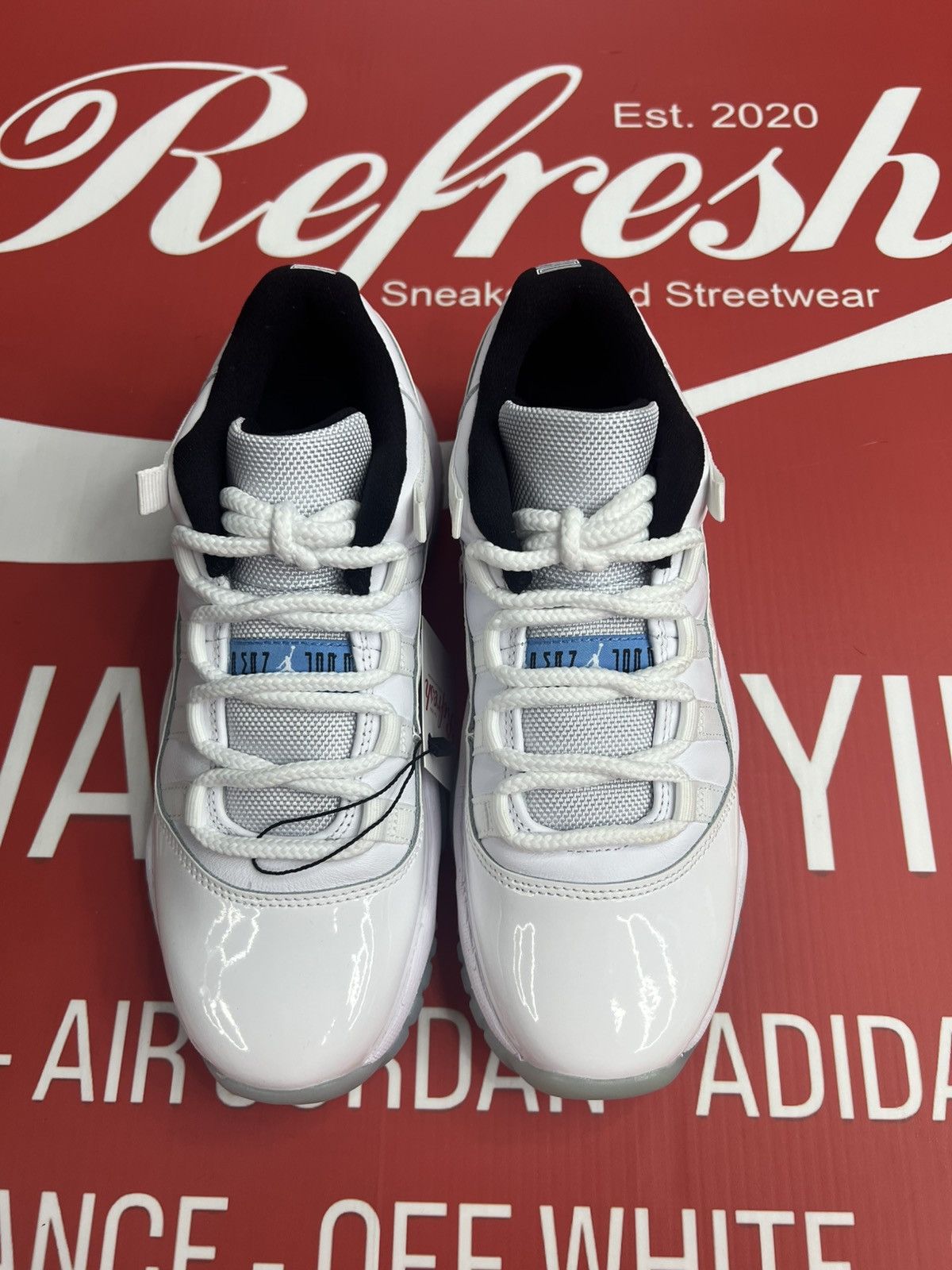 Jordan Brand Air Jordan 11 Low Legend Blue 5.5y Size US 5.5 / EU 38 - 4 Thumbnail