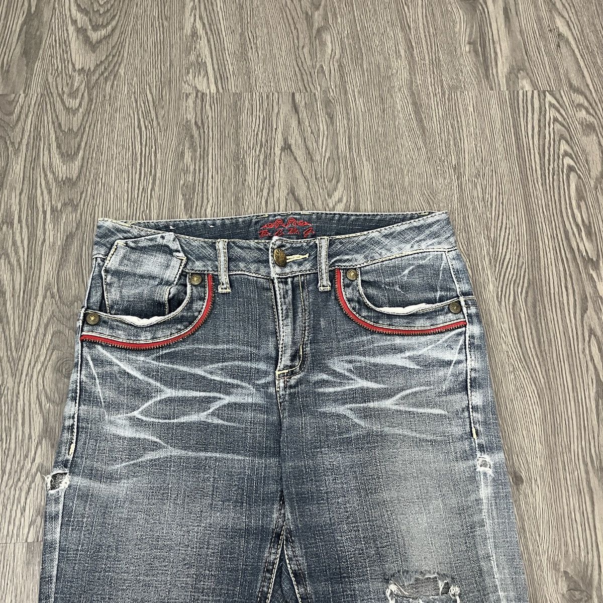 If Six Was Nine B.C.B.G - Flared Denim Fadding with Patch Skull Lgb Style Size US 26 / EU 42 - 4 Thumbnail