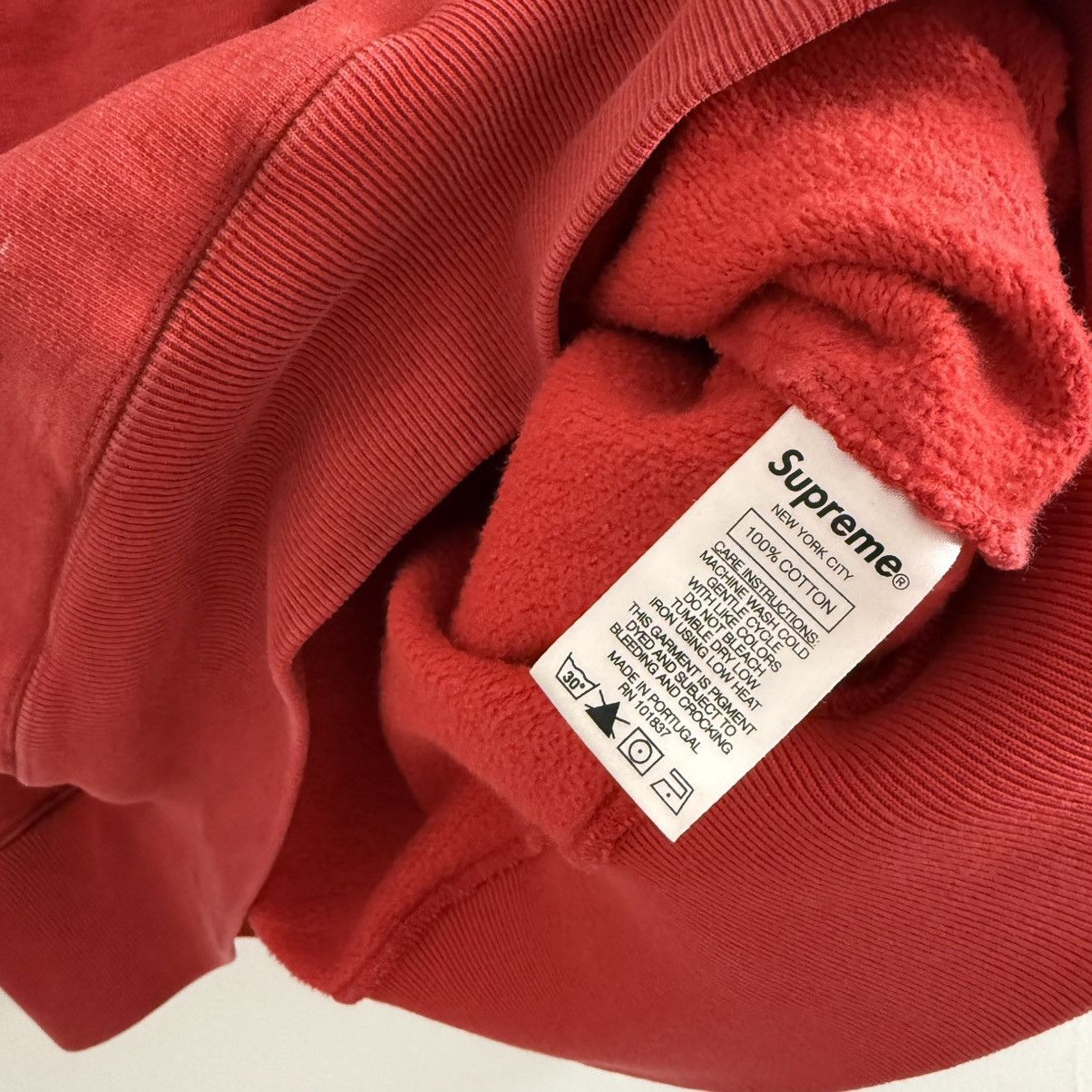 Supreme Supreme Tonal Embroidered Logo Hoodie Red Sz Large FW15 Size US L / EU 52-54 / 3 - 6 Thumbnail