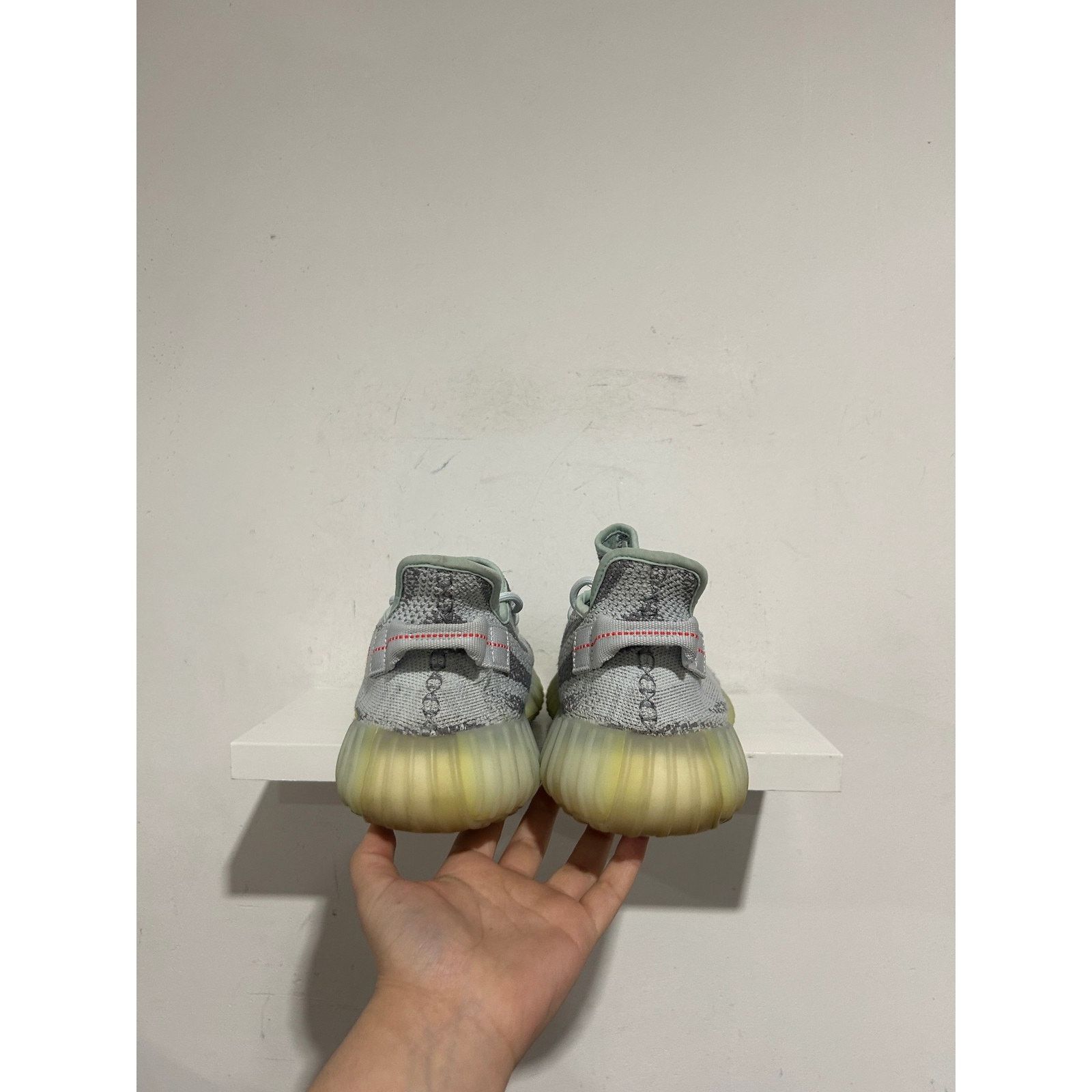 Adidas ADIDAS YEEZY BOOST 350 V2 BLUE TINT SIZE 14 PREOWNED Size US 14 / EU 47 - 3 Thumbnail