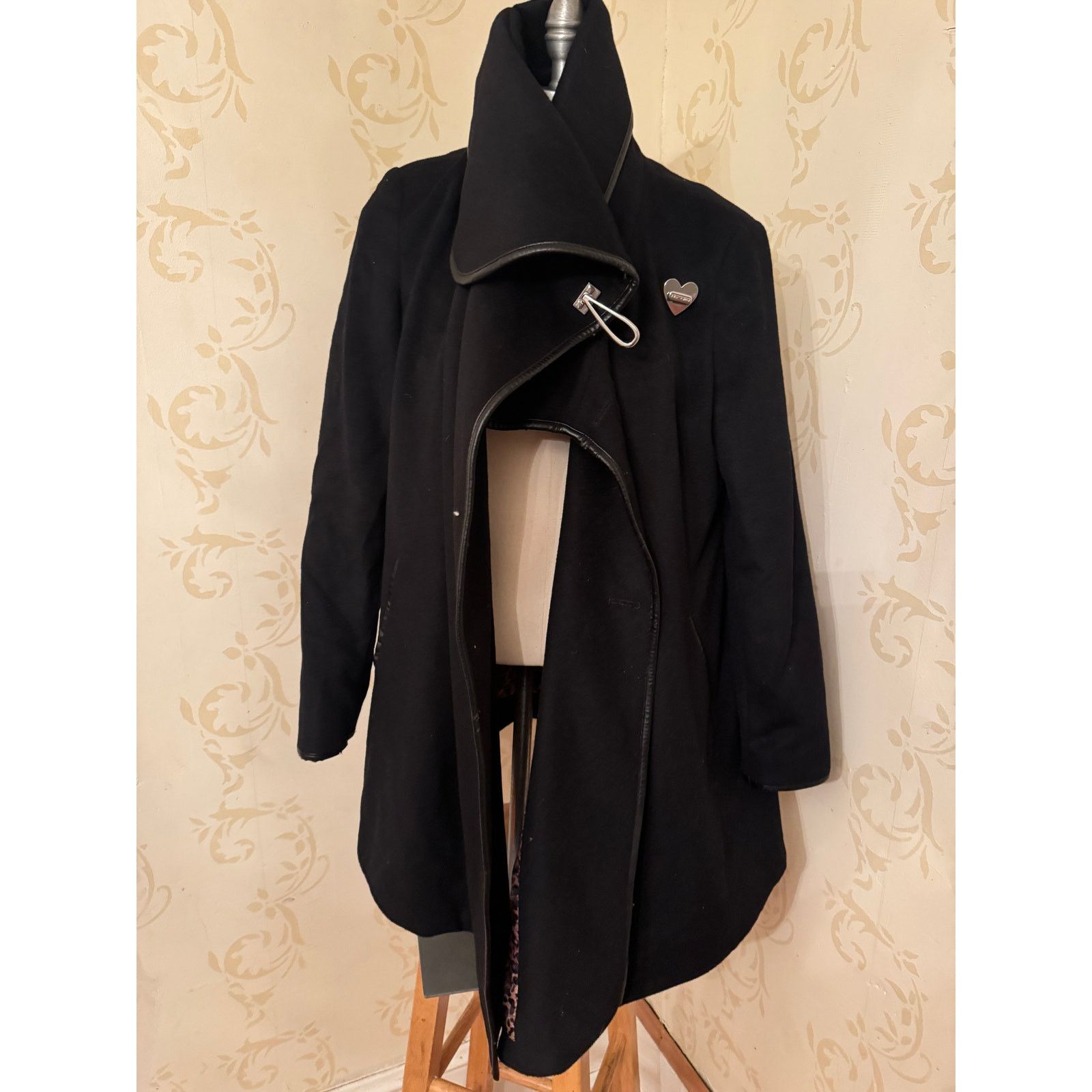 Betsey Johnson Betsy Johnson Wool Black Beautiful Swing Jacket Ladies 10 Size L / US 10 / IT 46 - 3 Thumbnail