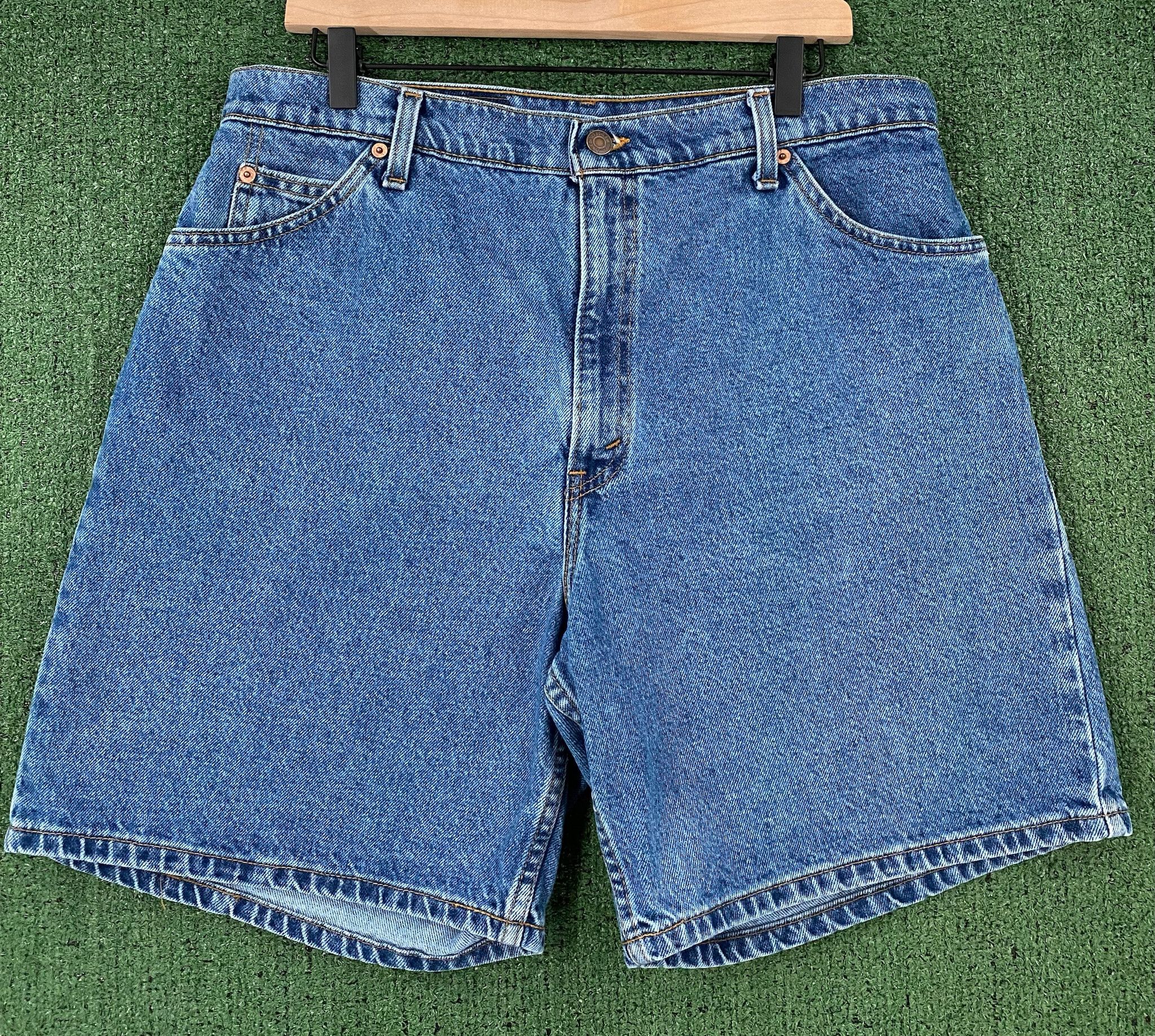 Levi's 90’s Levi’s 951 Brown Tab Relaxed Fit Jean Shorts 34” Waist Size 34" / US 12 / IT 48 - 1 Thumbnail