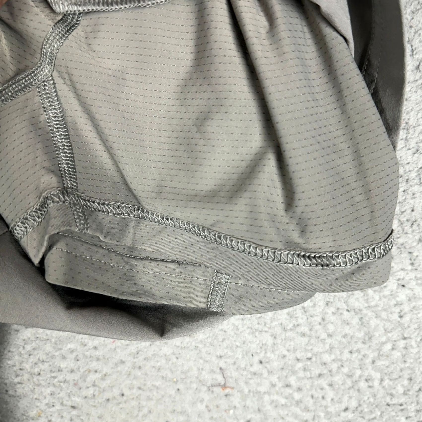 Vintage VRST Shorts Mens M Gray Athletic Lined Training Elastic Waist EUC Pockets Moisture Wicking Inseam 6.5 in Drawstring Sporty Casual Activewear Size US 31 - 5 Thumbnail