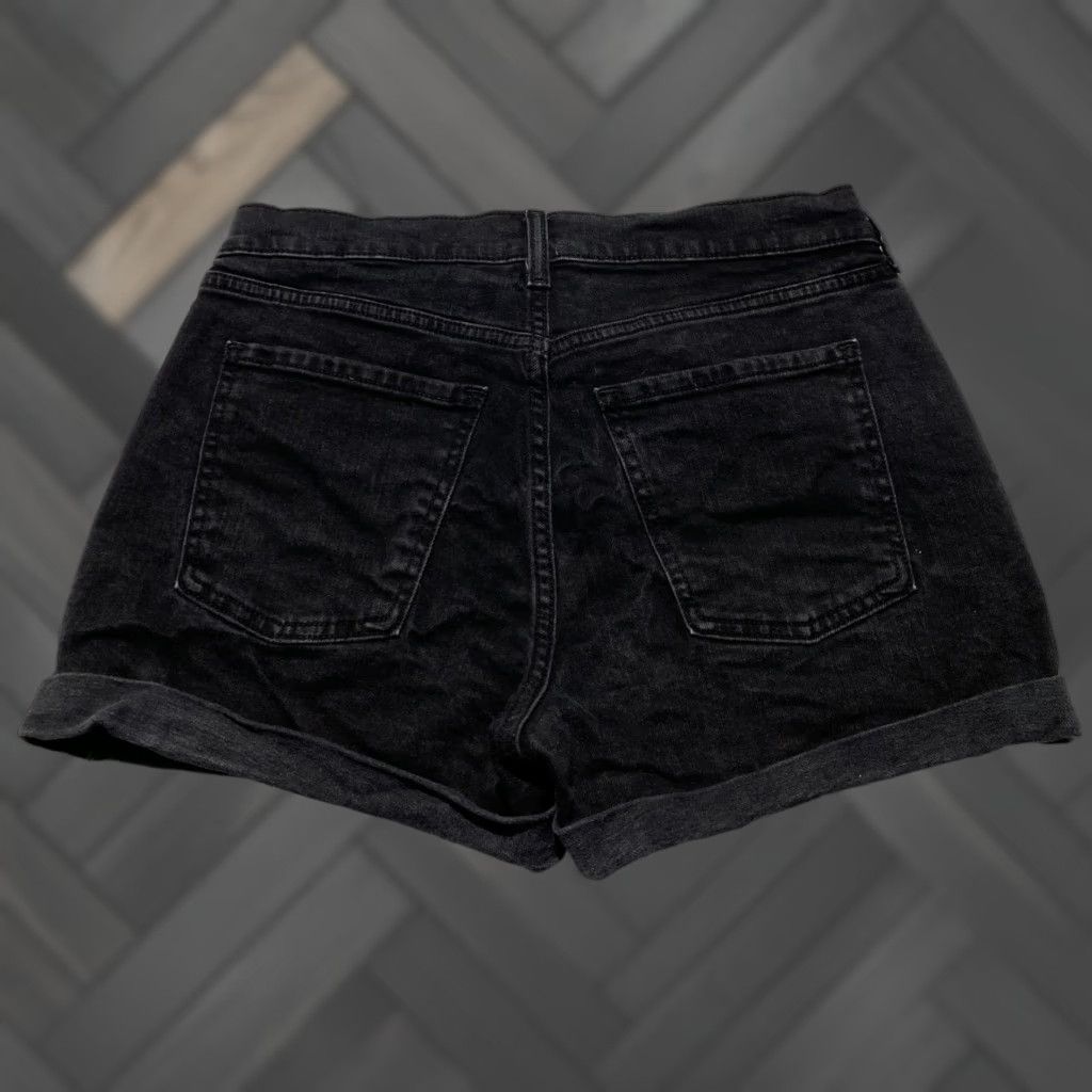 Old Navy Old Navy Womens Size 6 Black Mid-Rise Boyfriend Distressed Denim Jean Shorts Size 28" / US 6 / IT 42 - 1 Thumbnail