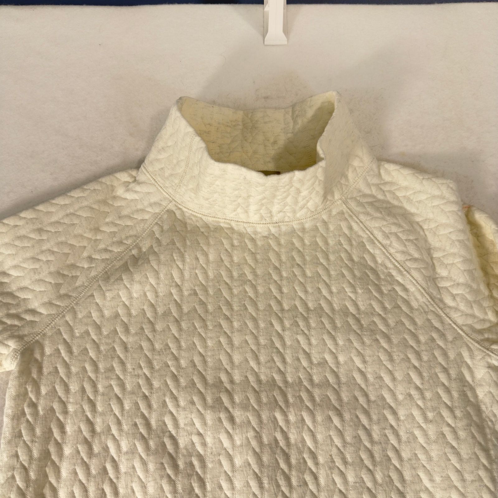 Talbots T by Talbots Sweater P Petite Winter White Quilted Metallic Size XS / US 0-2 / IT 36-38 - 10 Thumbnail
