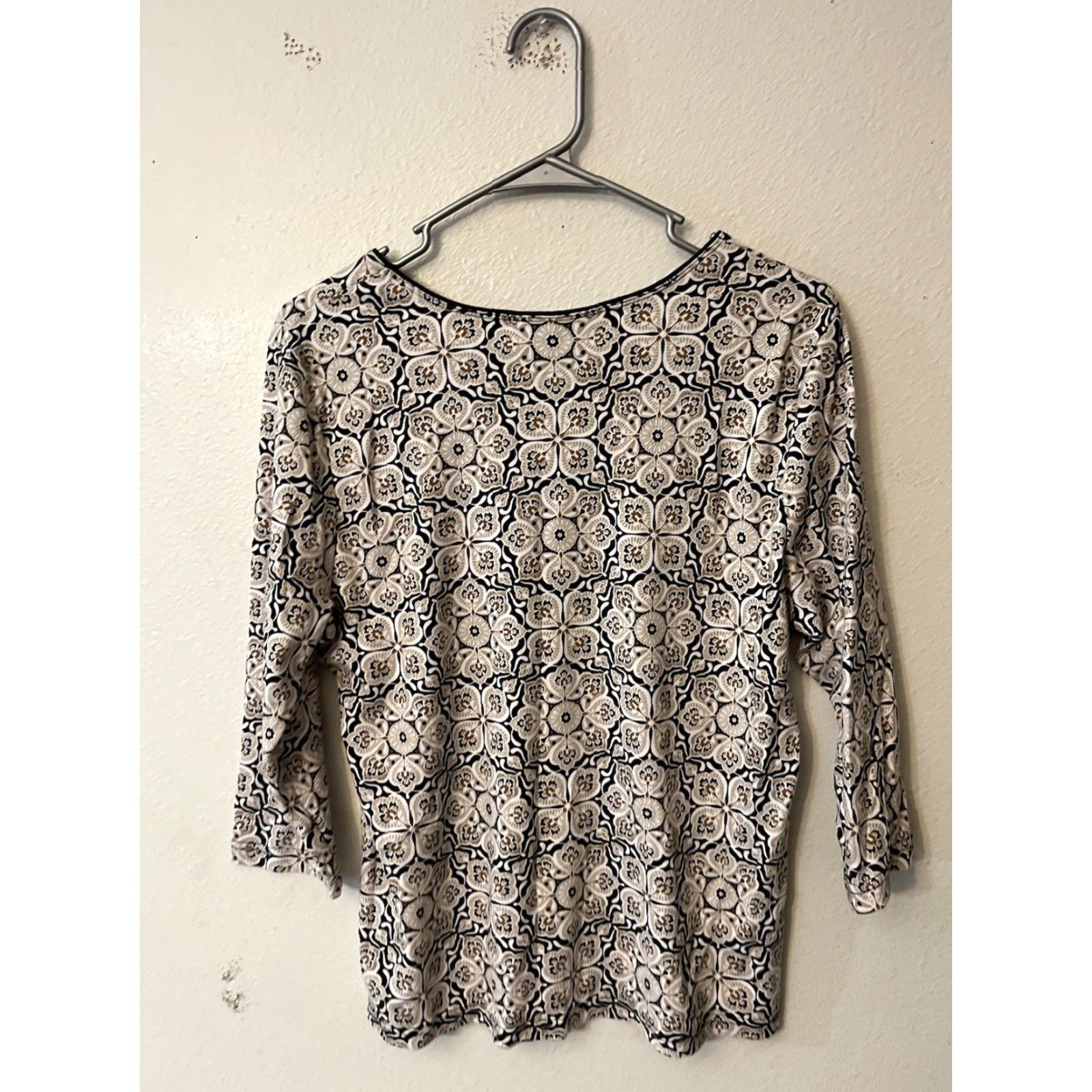 Vintage Karen Scott Geometric White Cotton V-Neck 3/4 Sleeve Petites Top PM Womens T-Shirt Size M / US 6-8 / IT 42-44 - 3 Thumbnail