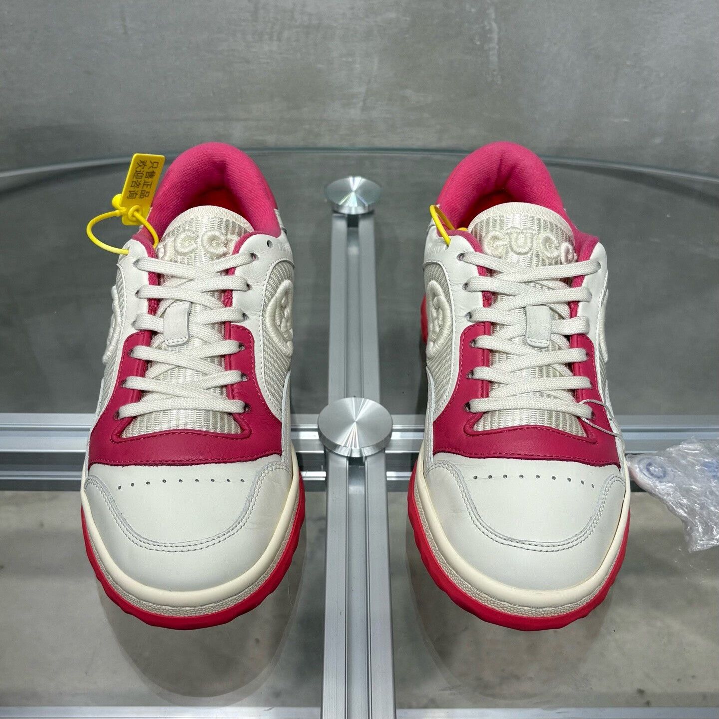 Gucci Gucci Casual Pink Lowtop Sneakers 10 Men Size US 10 / EU 43 - 1 Thumbnail